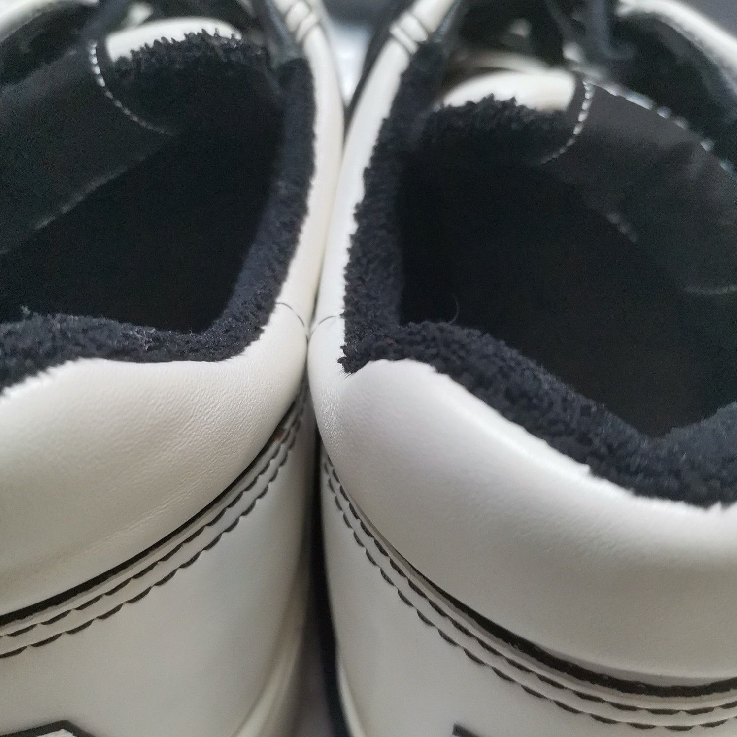 Chanel Chanel Logo White Leather Low-Top Sneakers Size 41 Size US 11 / IT 41 - 10 Thumbnail