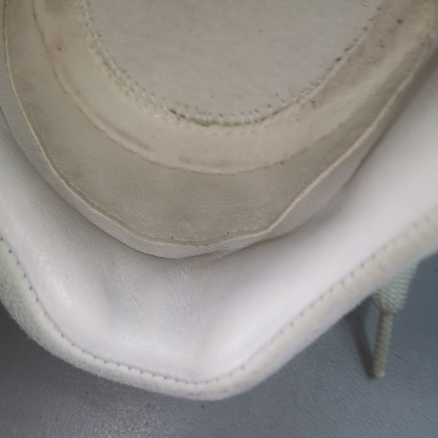 Chanel CHANEL Green Leather Low-Top Sneakers Size 40 Size US 7 / EU 40 - 10 Thumbnail