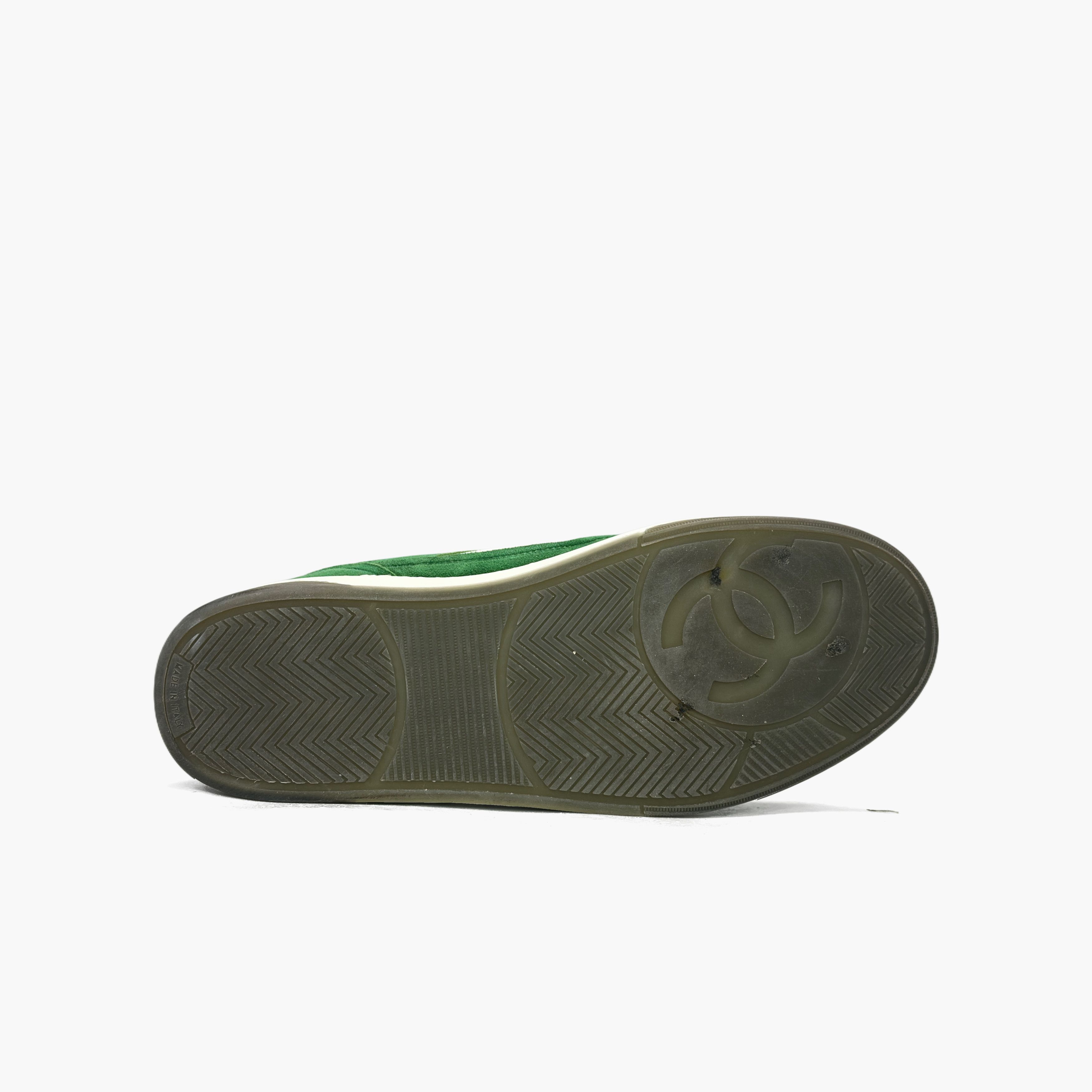 Chanel CHANEL Green Leather Low-Top Sneakers Size 40 Size US 7 / EU 40 - 7 Thumbnail
