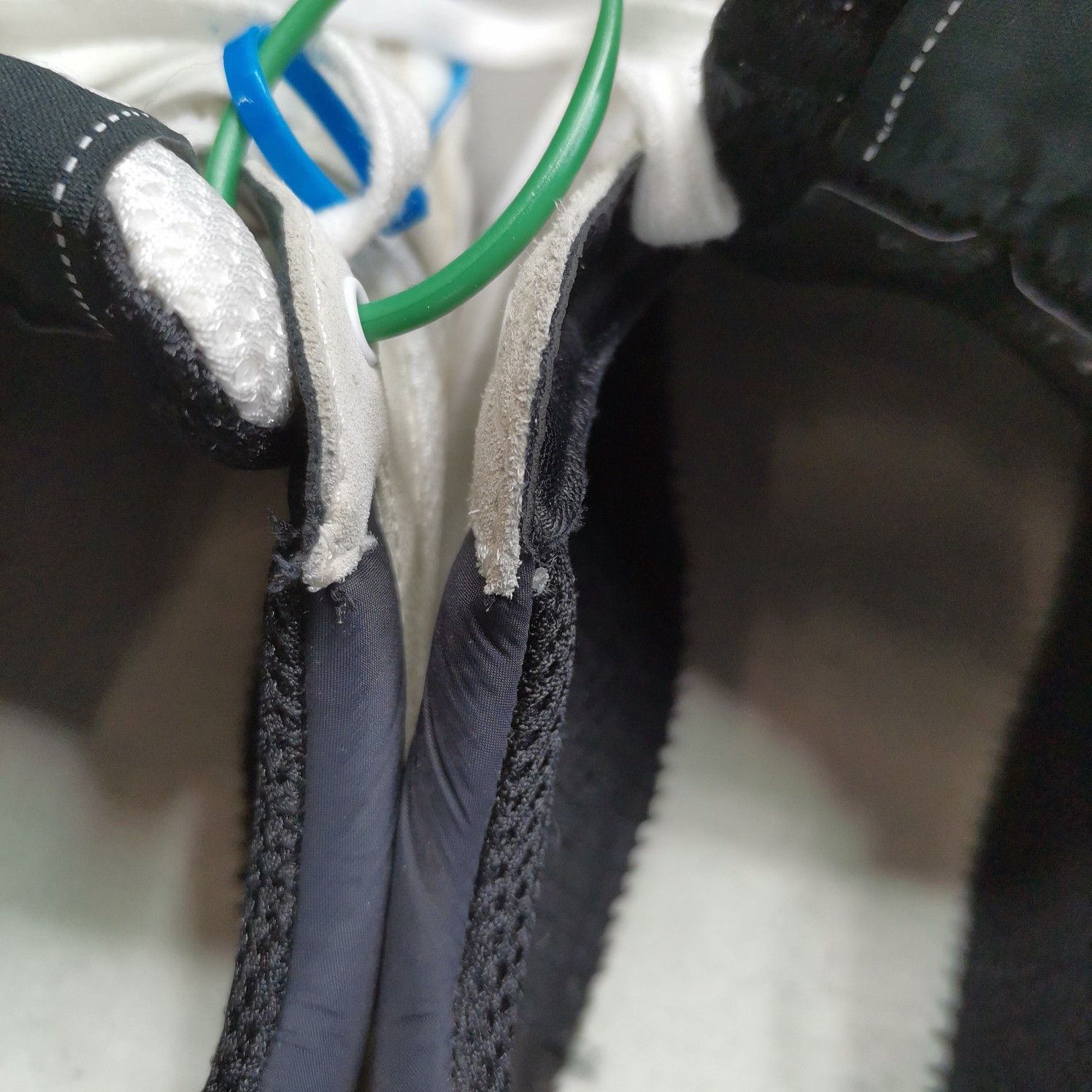 Chanel Chanel CC Low-Top Sneakers Size 41 Size US 11 / IT 41 - 10 Thumbnail