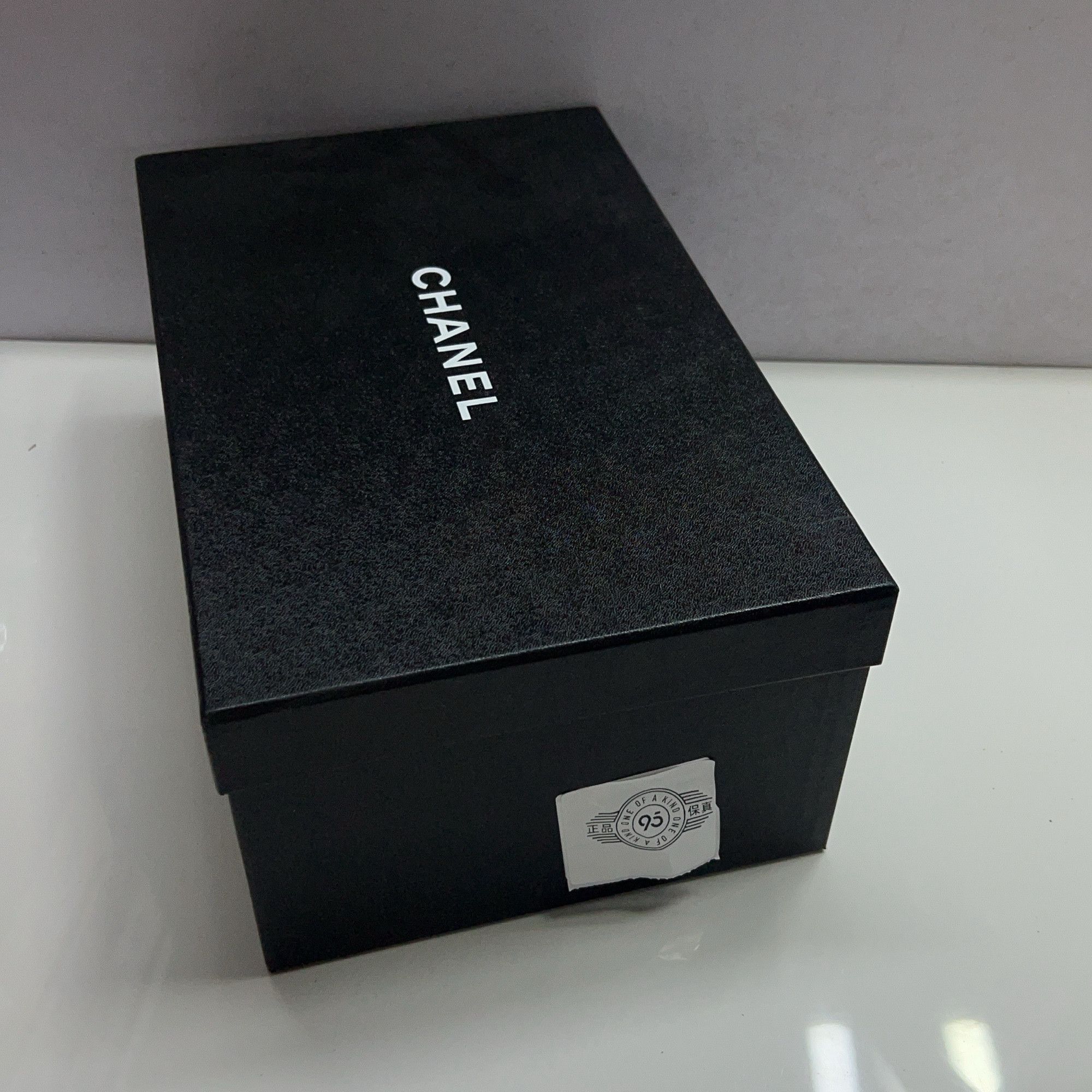 Chanel Chanel Cc Logo Mesh Low-Top Sneakers Size 37 Size US 7 / IT 37 - 12 Thumbnail