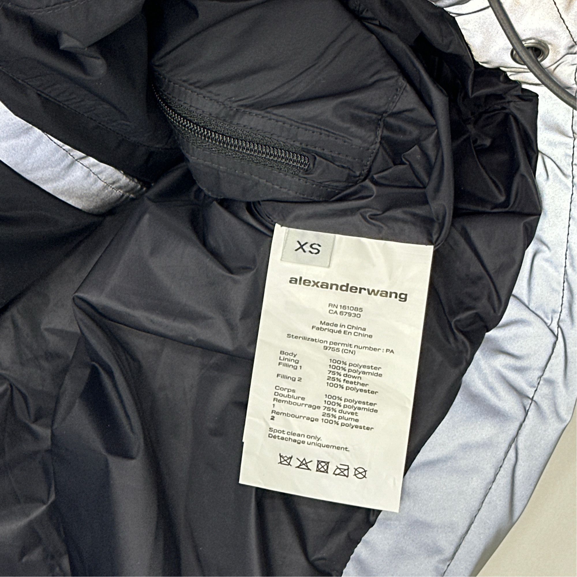 Alexander Wang Alexander Wang Reflective Gradient Puffer Jacket Size XS Size US XS / EU 42 / 0 - 3 Thumbnail