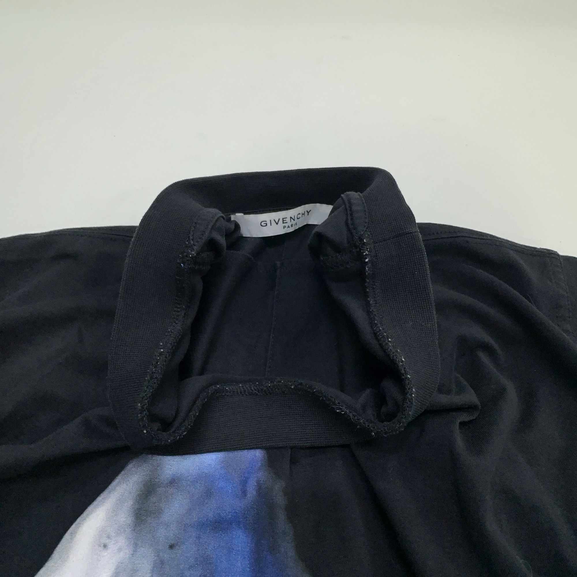 Givenchy Givenchy Shark Graphic T-Shirt Size S Size US S / EU 44-46 / 1 - 7 Thumbnail