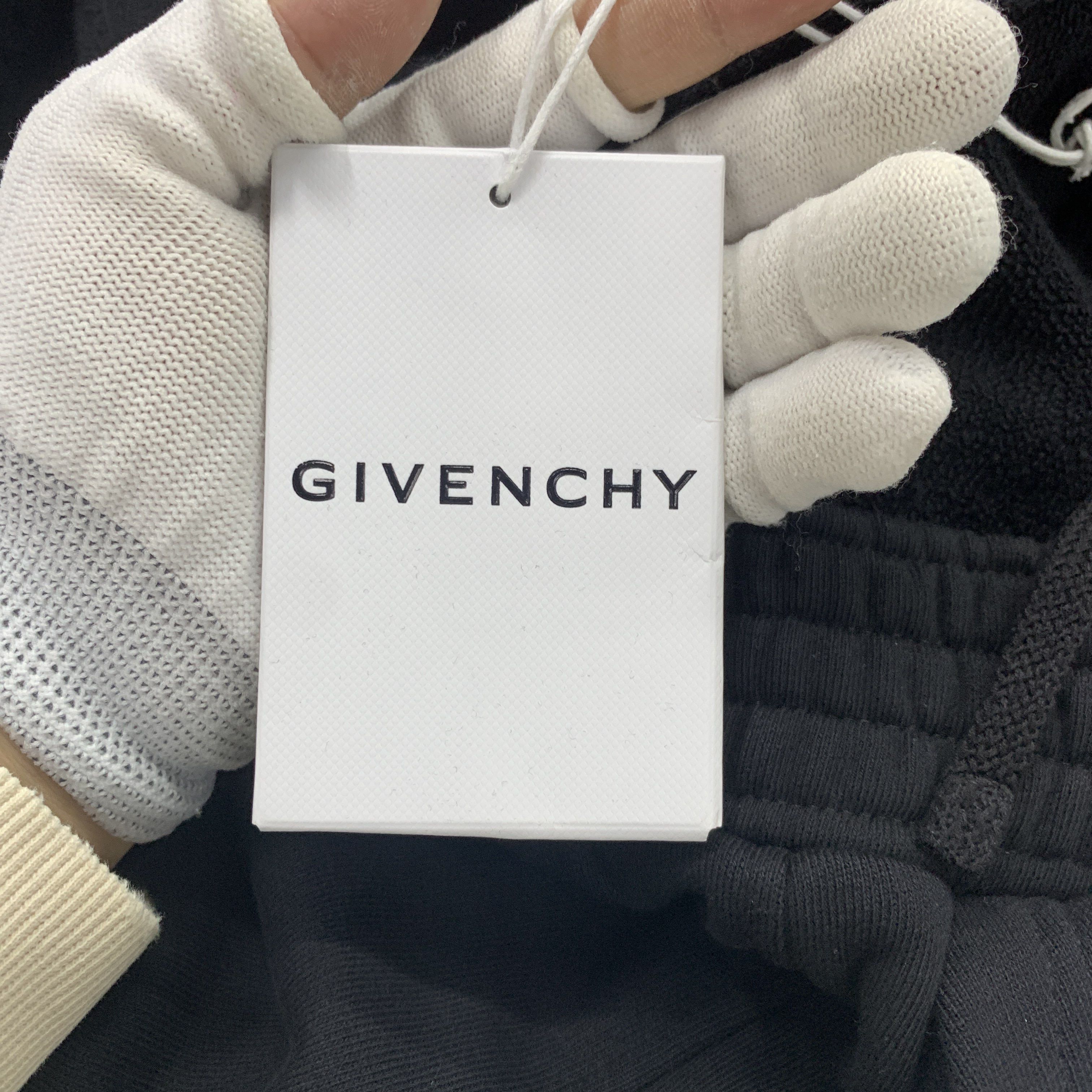 Givenchy Givenchy Embroidered Logo Shorts Size XL Size US 36 / EU 52 - 5 Thumbnail