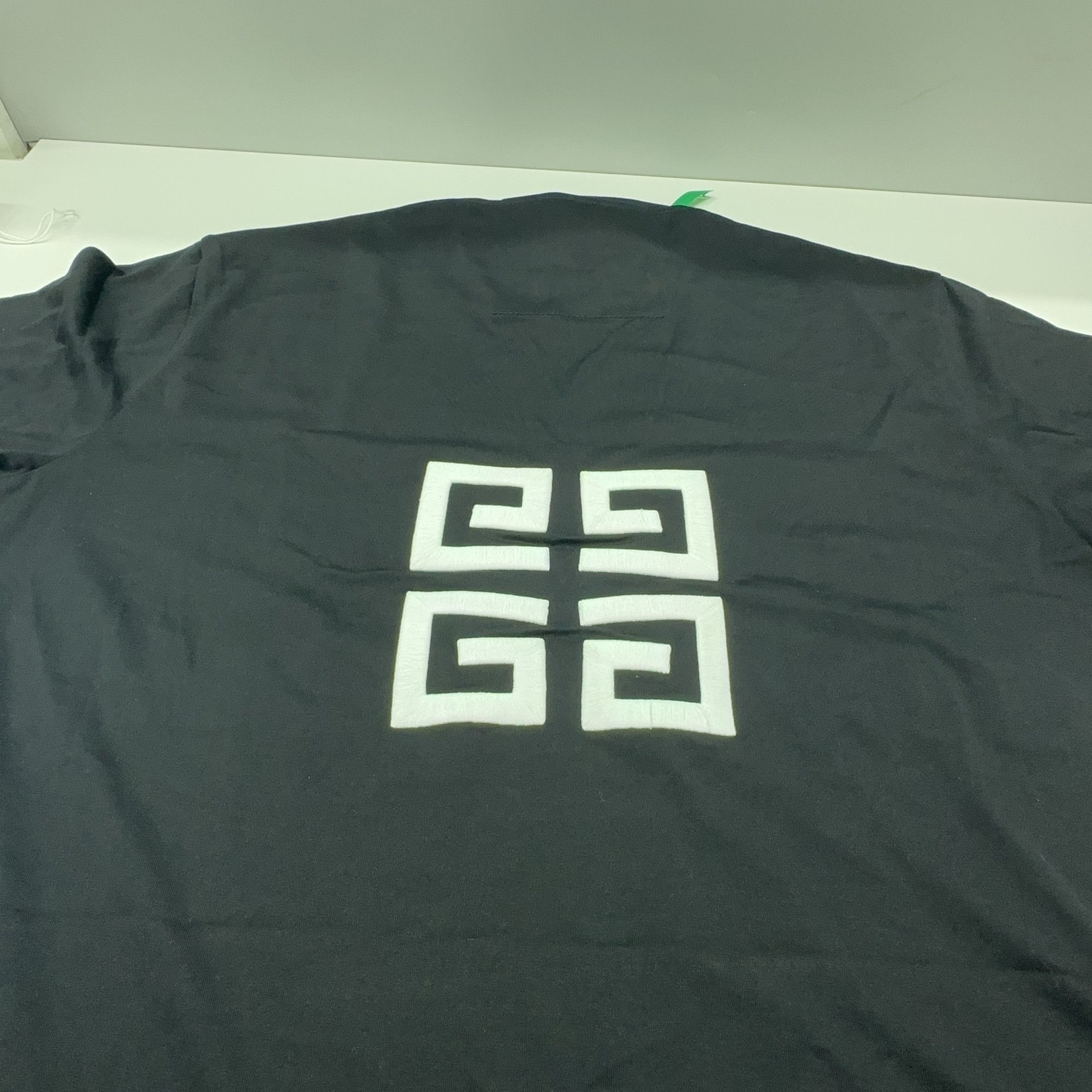 Givenchy Givenchy Logo Embroidered Short Sleeve T-Shirt Size XL Size US XL / EU 56 / 4 - 7 Thumbnail