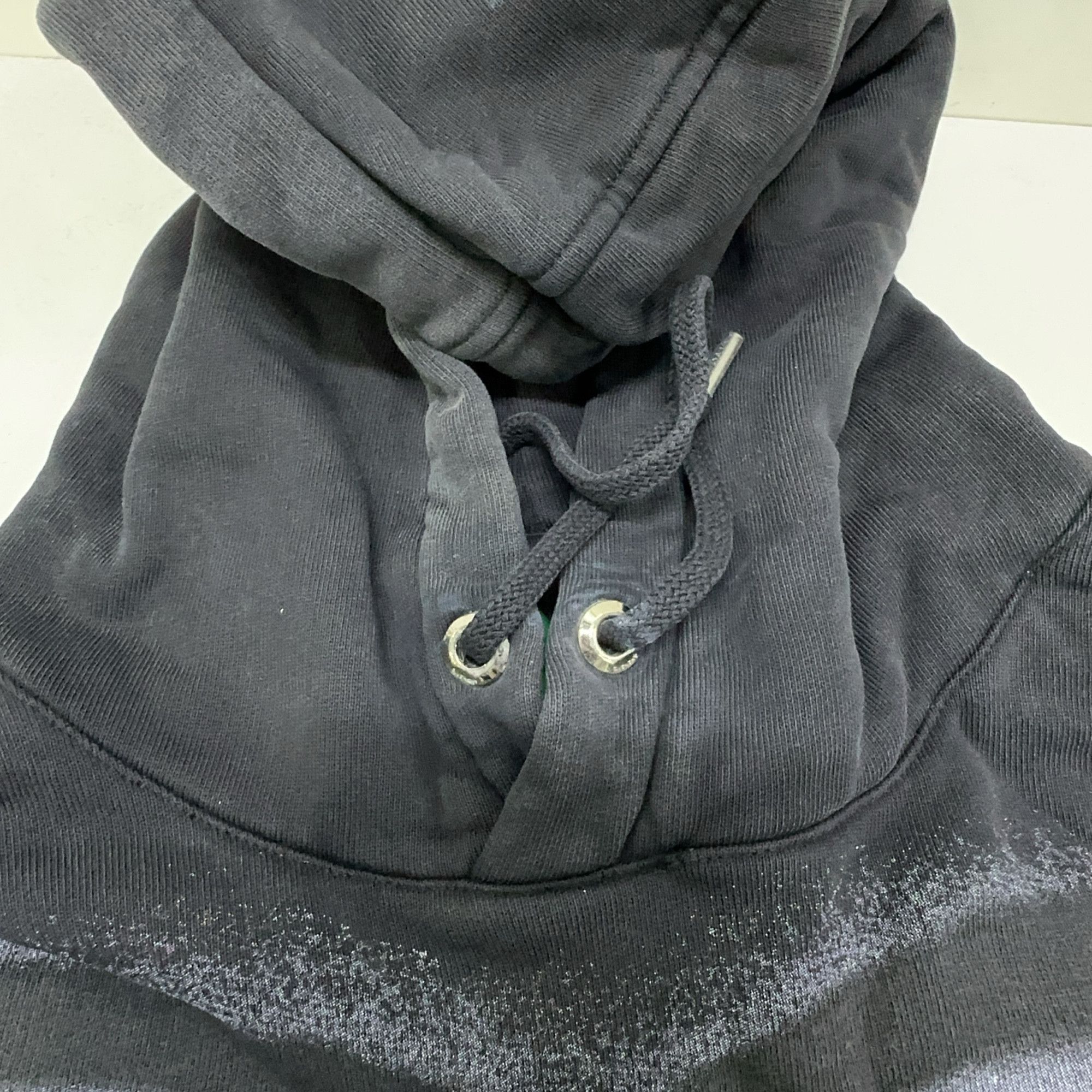 Givenchy Givenchy x Chito Graphic Hoodie Size L Size US L / EU 52-54 / 3 - 17 Thumbnail