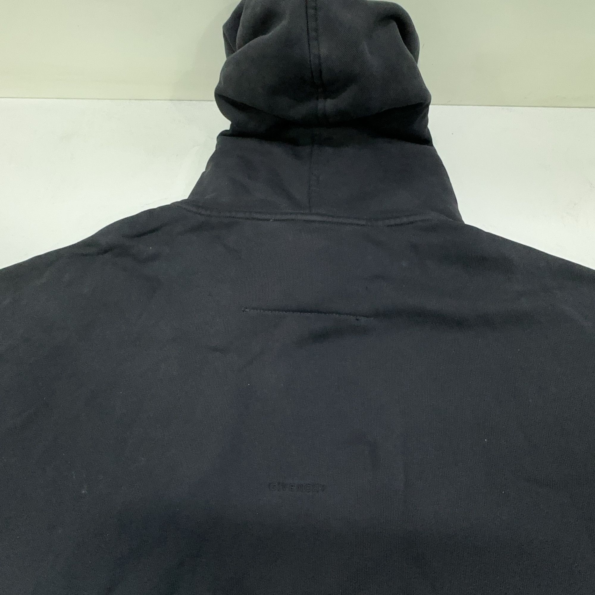 Givenchy Givenchy x Chito Graphic Hoodie Size L Size US L / EU 52-54 / 3 - 18 Thumbnail