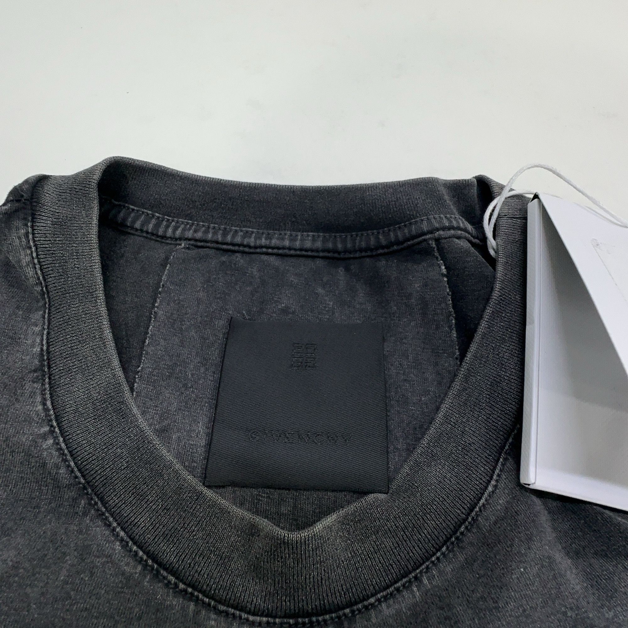 Givenchy Givenchy Logo Graphic T-Shirt Size S Size US S / EU 44-46 / 1 - 7 Thumbnail