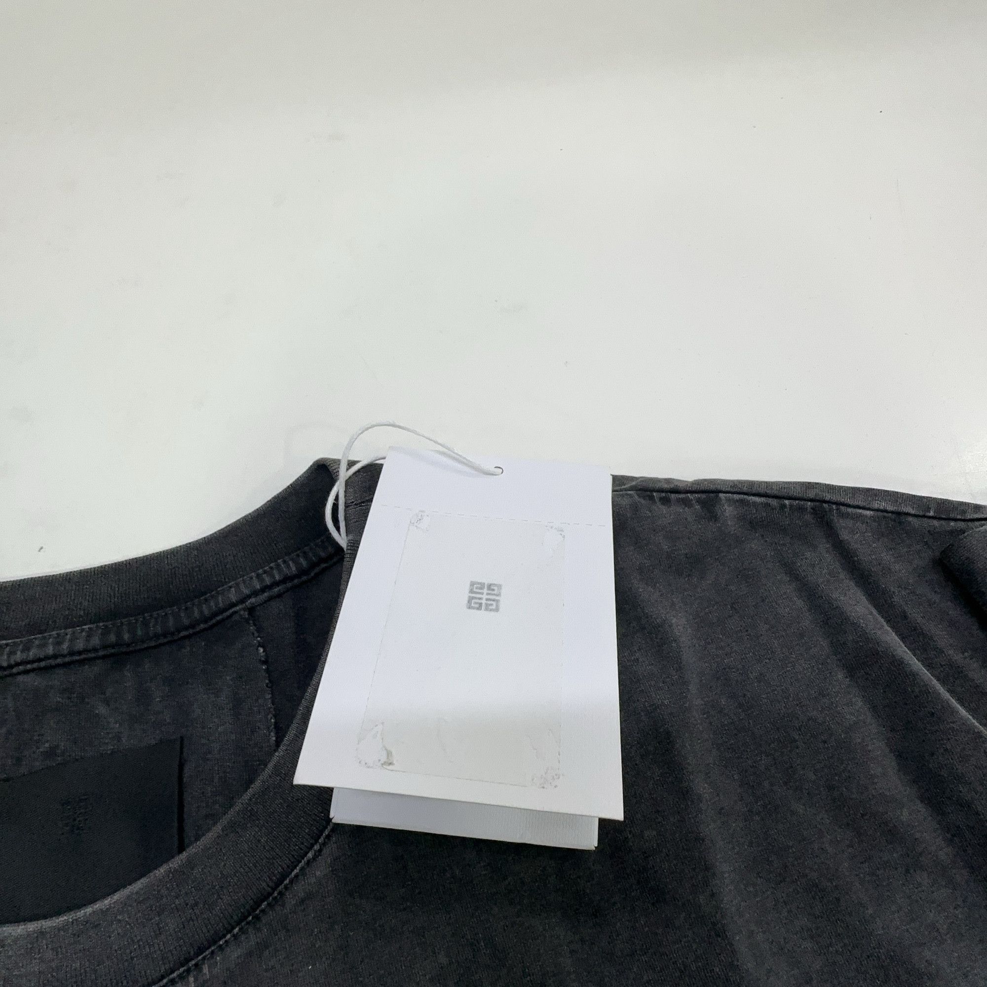 Givenchy Givenchy Logo Graphic T-Shirt Size S Size US S / EU 44-46 / 1 - 6 Thumbnail