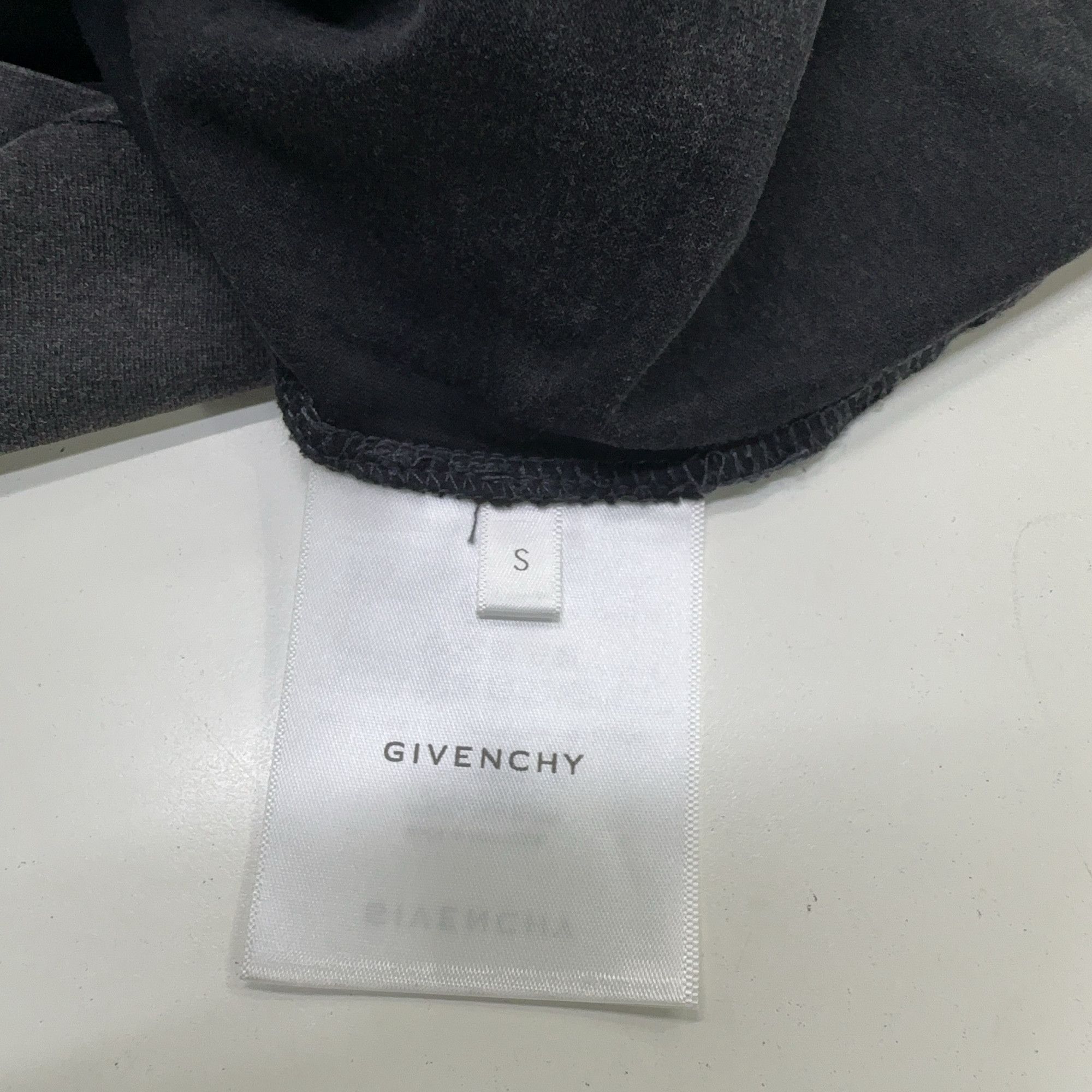 Givenchy Givenchy Logo Graphic T-Shirt Size S Size US S / EU 44-46 / 1 - 3 Thumbnail