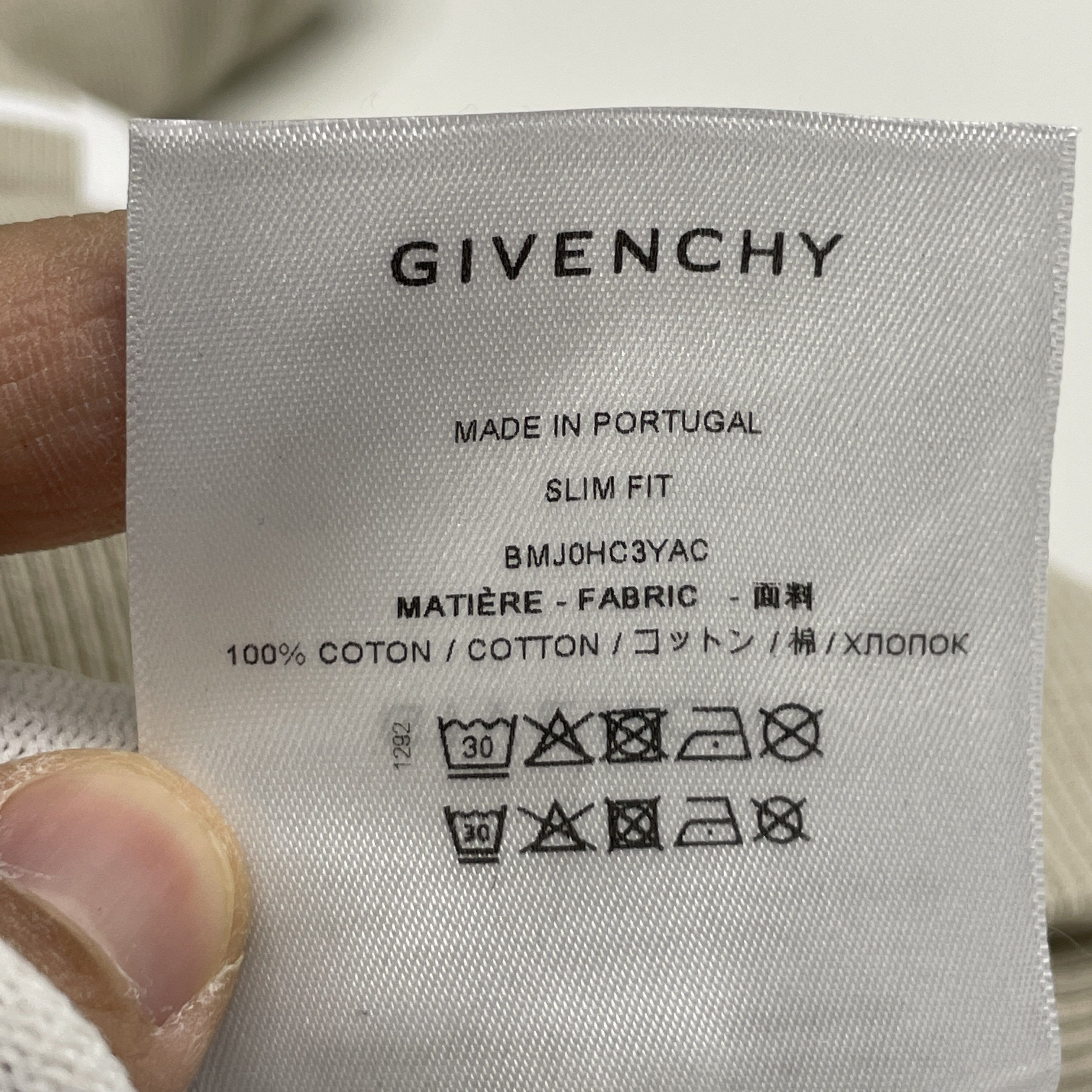 Givenchy Givenchy Logo Print Hoodie Size XXL Size US XXL / EU 58 / 5 - 4 Thumbnail