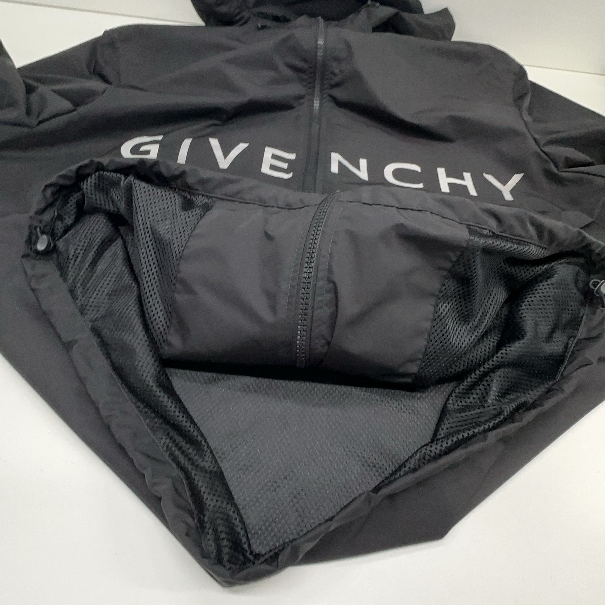 Givenchy Givenchy Logo Print Zip Up Jacket Size M Size US M / EU 48-50 / 2 - 13 Thumbnail
