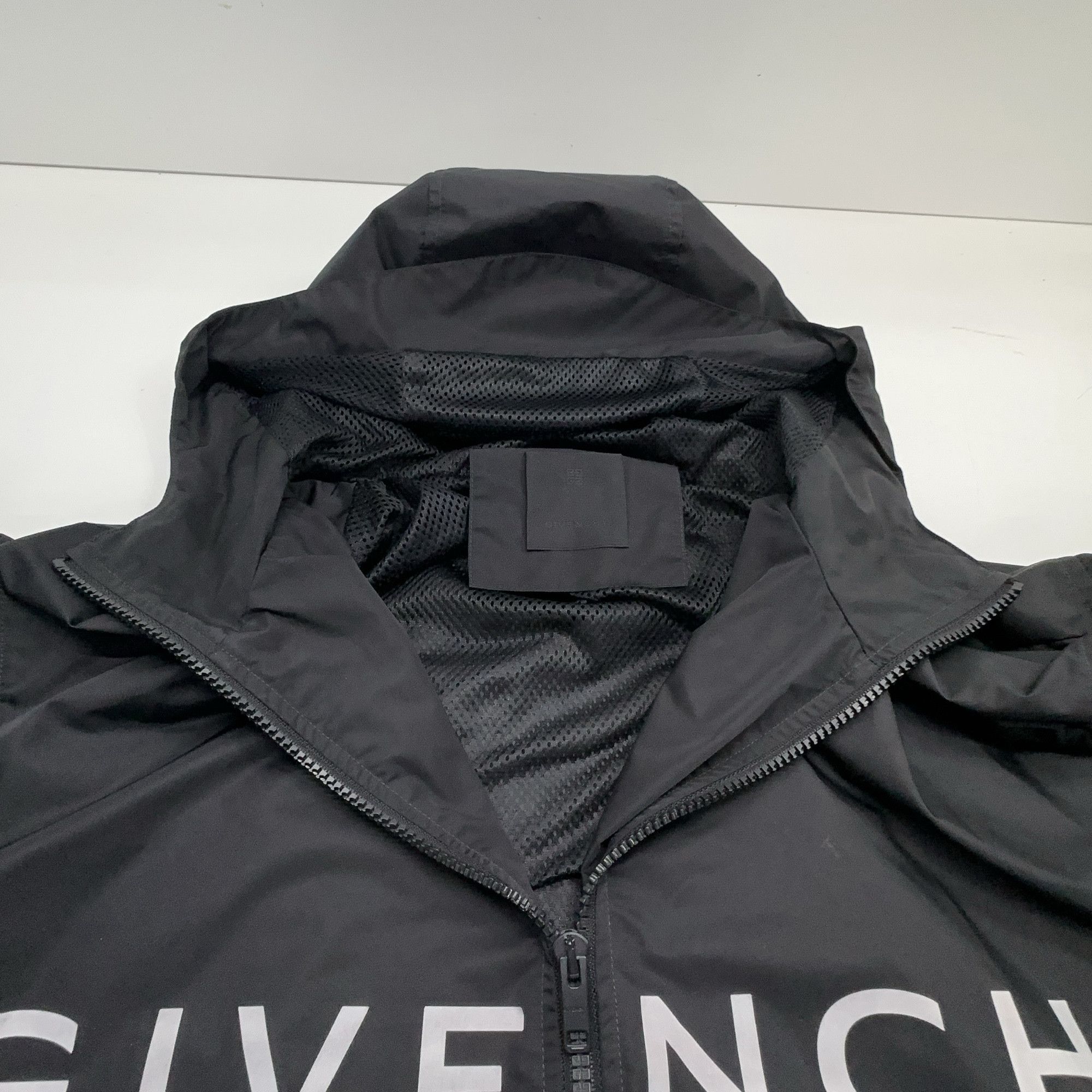 Givenchy Givenchy Logo Print Zip Up Jacket Size M Size US M / EU 48-50 / 2 - 8 Thumbnail