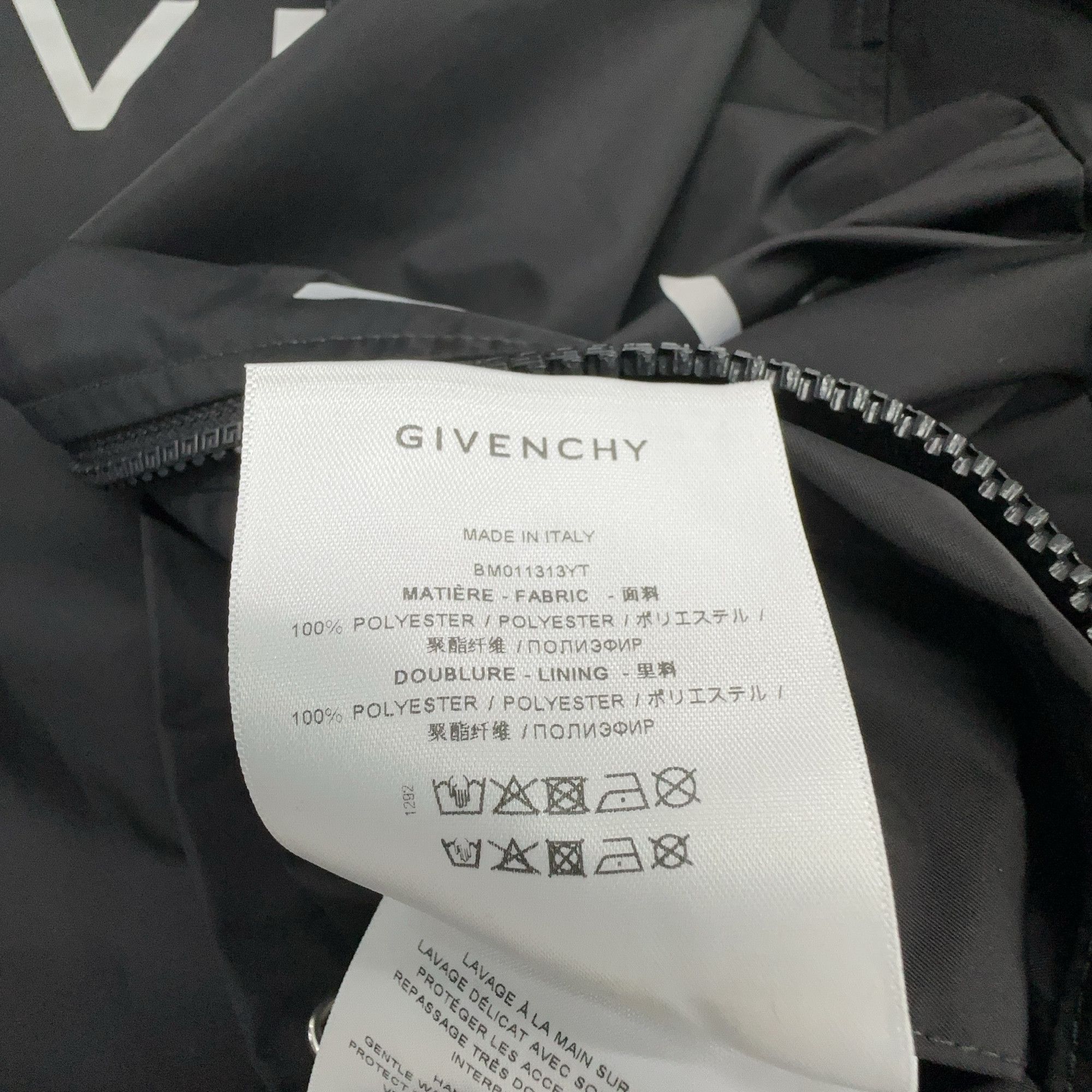 Givenchy Givenchy Logo Print Zip Up Jacket Size M Size US M / EU 48-50 / 2 - 4 Thumbnail