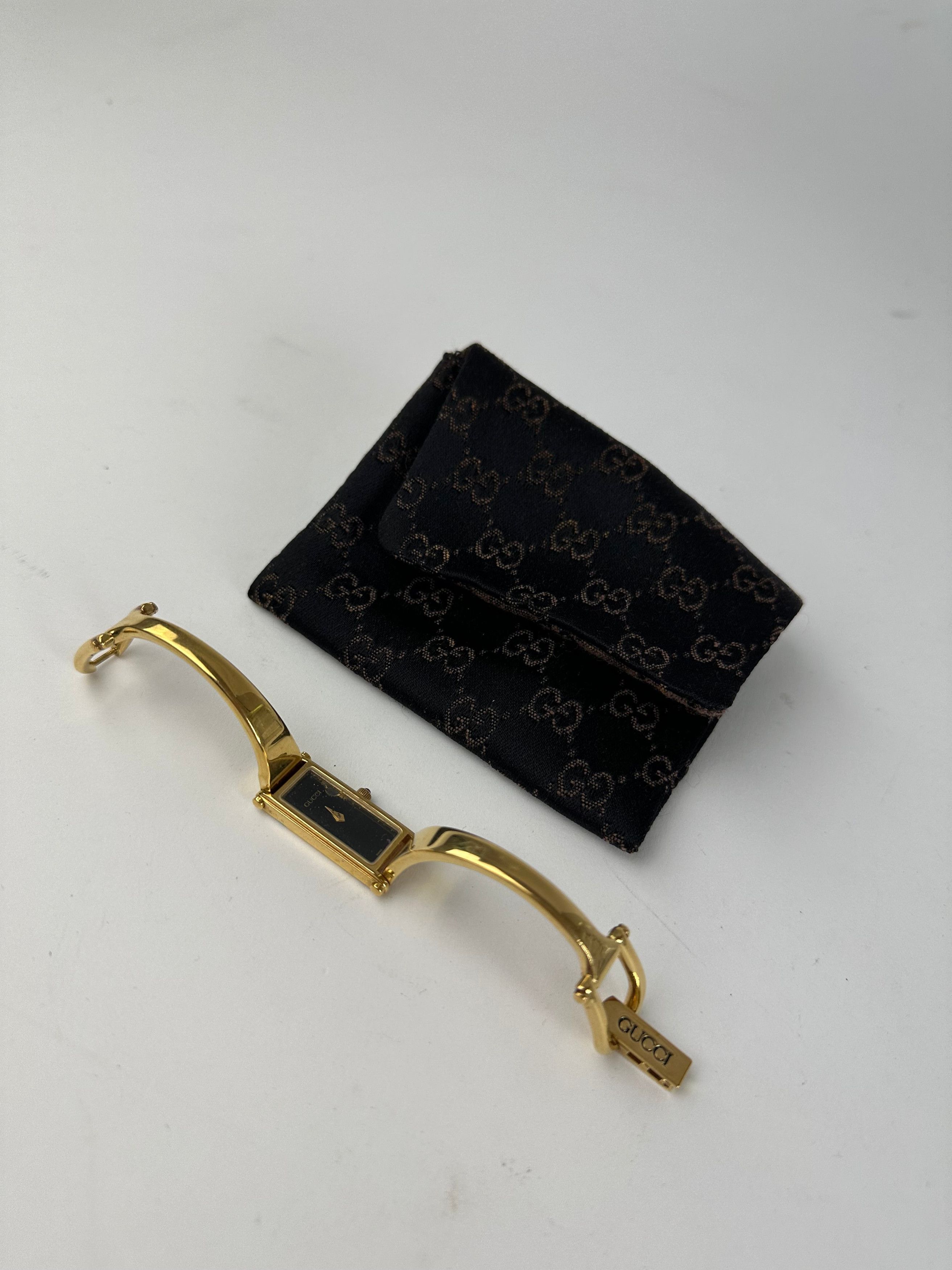 Gucci Vintage Gold-Tone Bangle Ladies Watch Model 1500L Size ONE SIZE - 5 Thumbnail