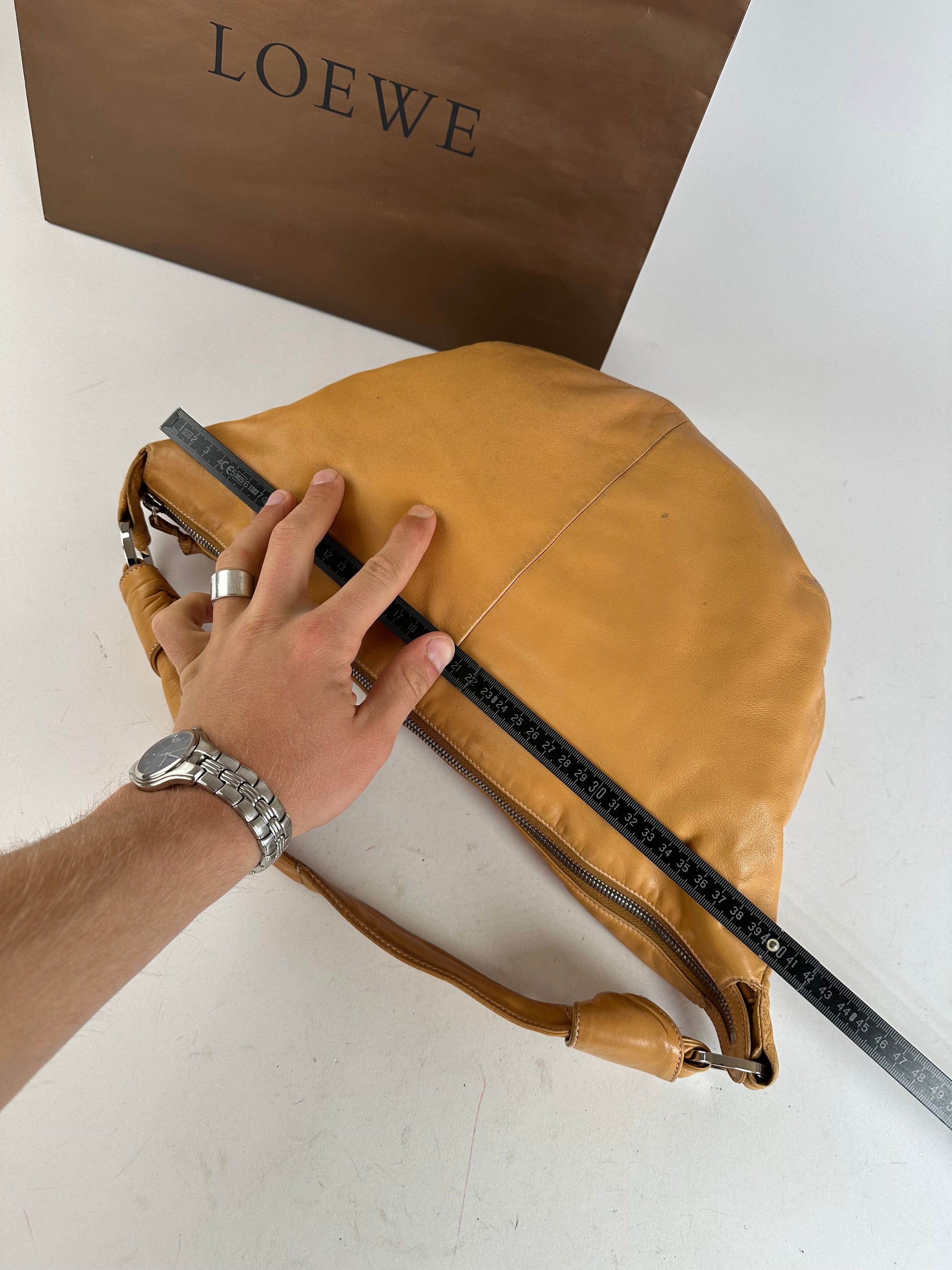 Loewe Vintage Hobo Bag Leather Camel Size ONE SIZE - 9 Thumbnail
