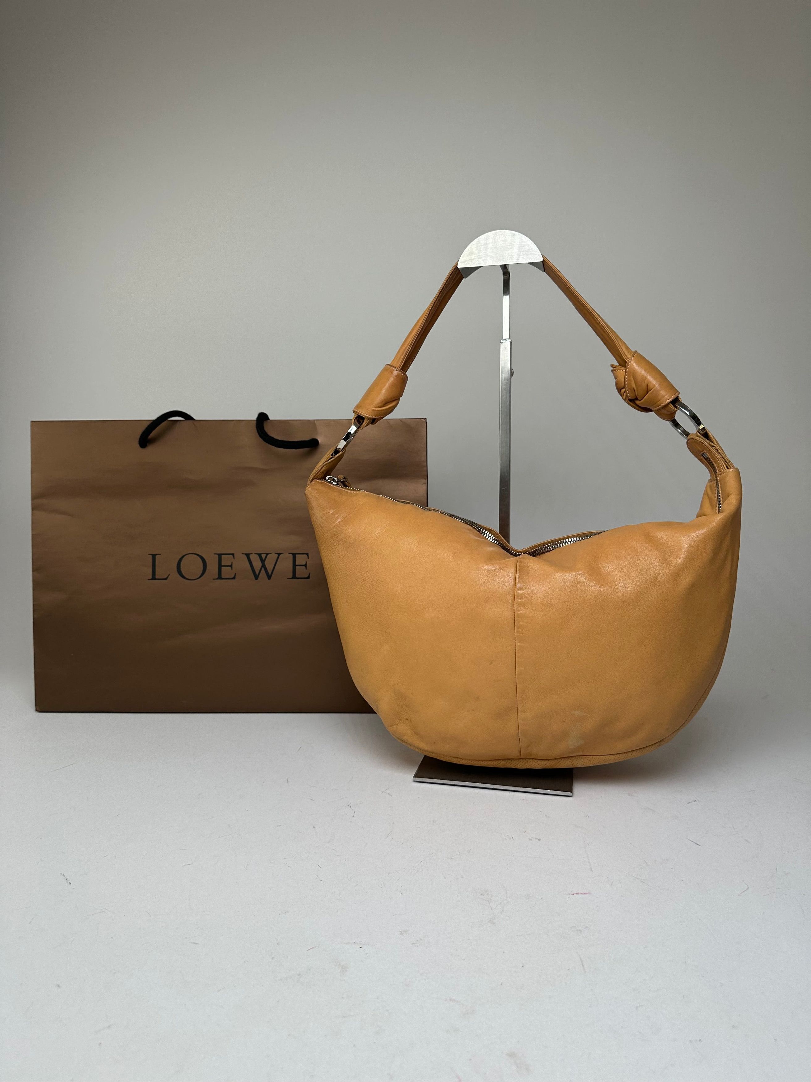 Loewe Vintage Hobo Bag Leather Camel Size ONE SIZE - 2 Thumbnail