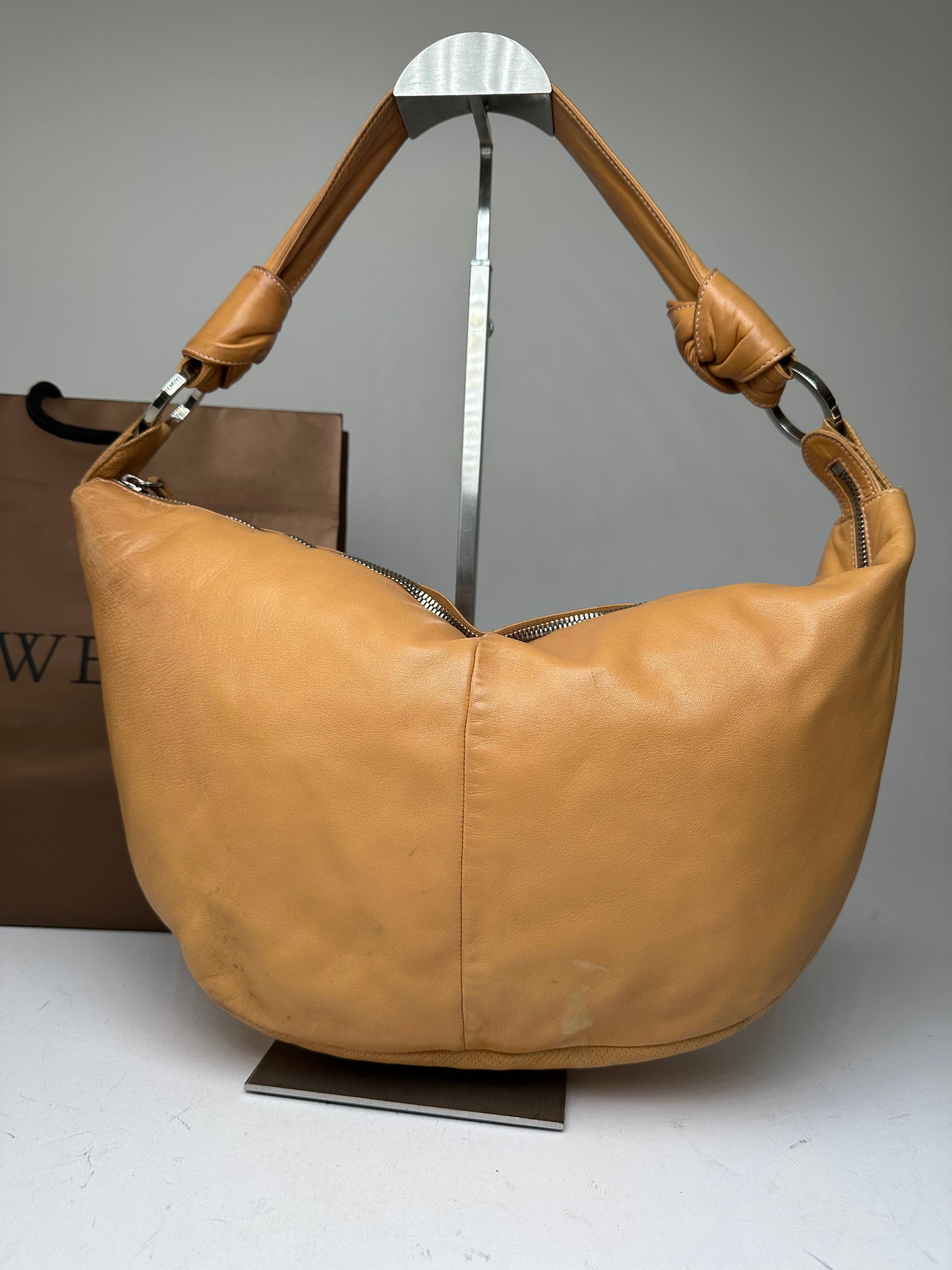 Loewe Vintage Hobo Bag Leather Camel Size ONE SIZE - 8 Thumbnail