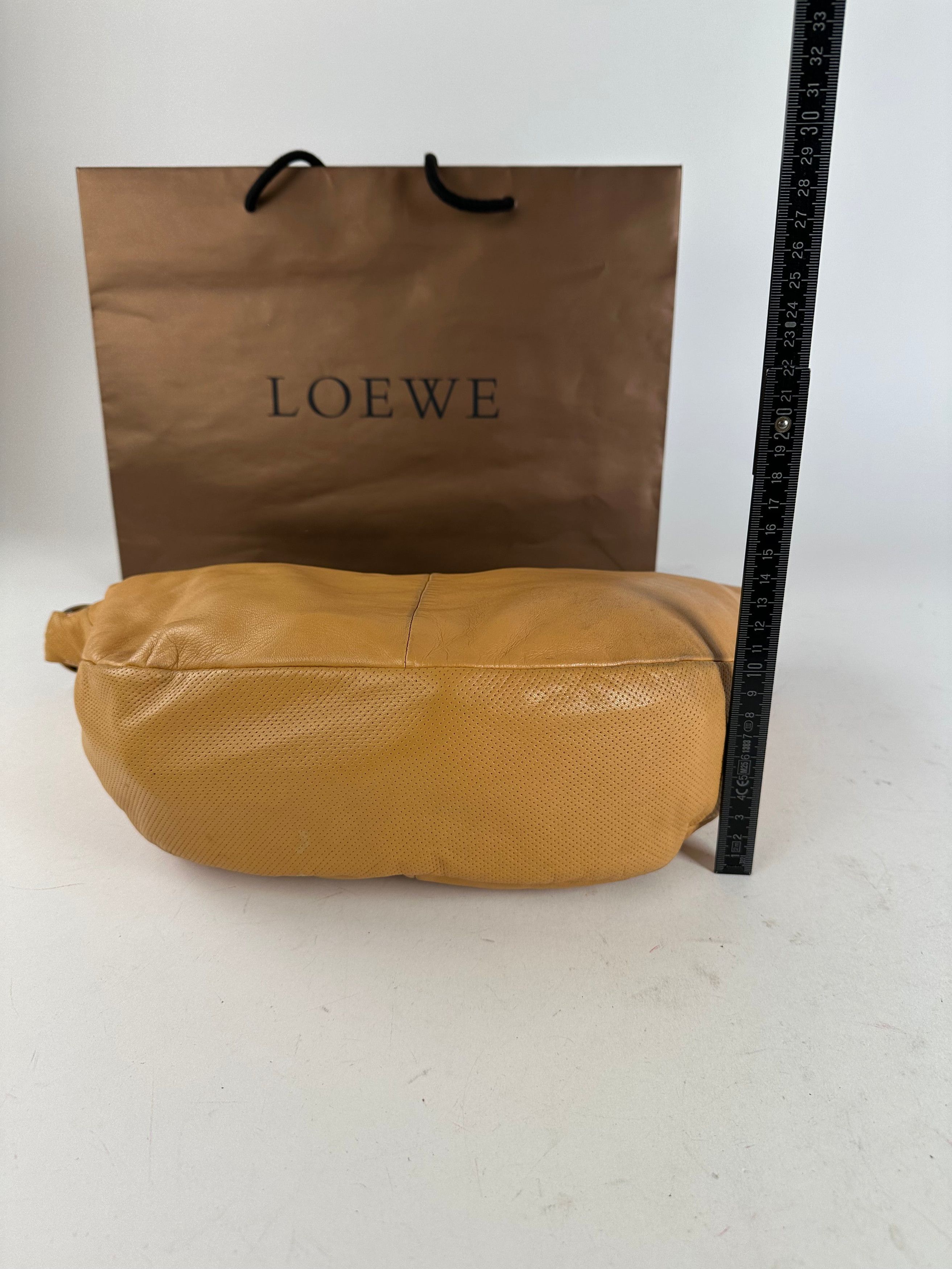 Loewe Vintage Hobo Bag Leather Camel Size ONE SIZE - 11 Thumbnail
