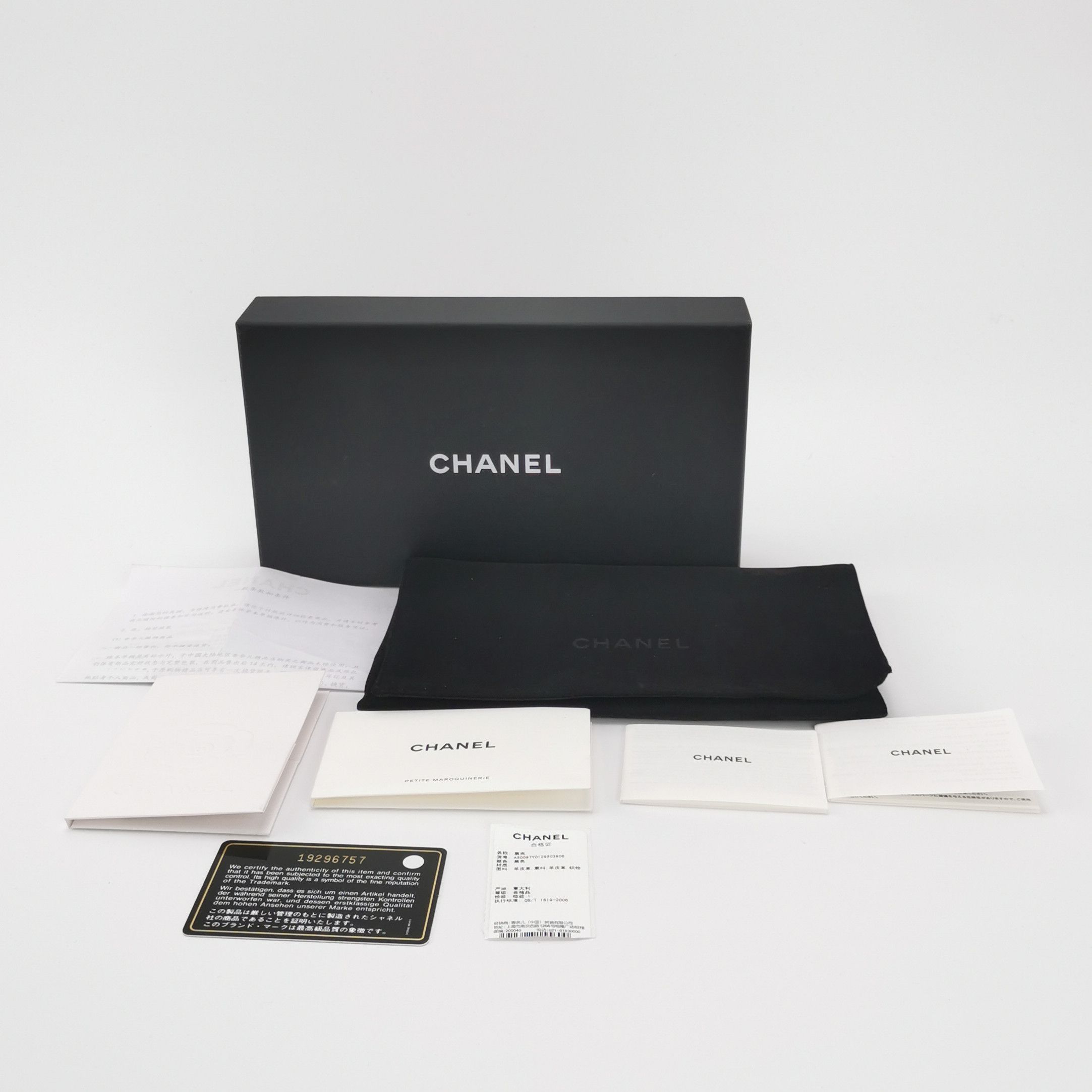 Chanel Chanel Women os Wallets Size ONE SIZE - 8 Thumbnail