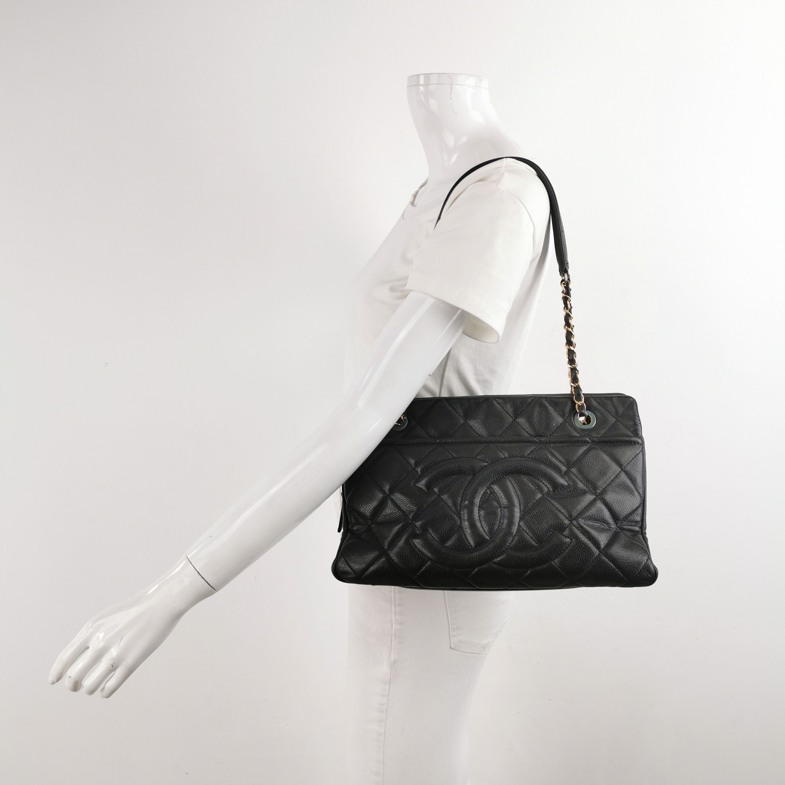 Chanel Chanel Women os Shoulder Bags Size ONE SIZE - 2 Thumbnail
