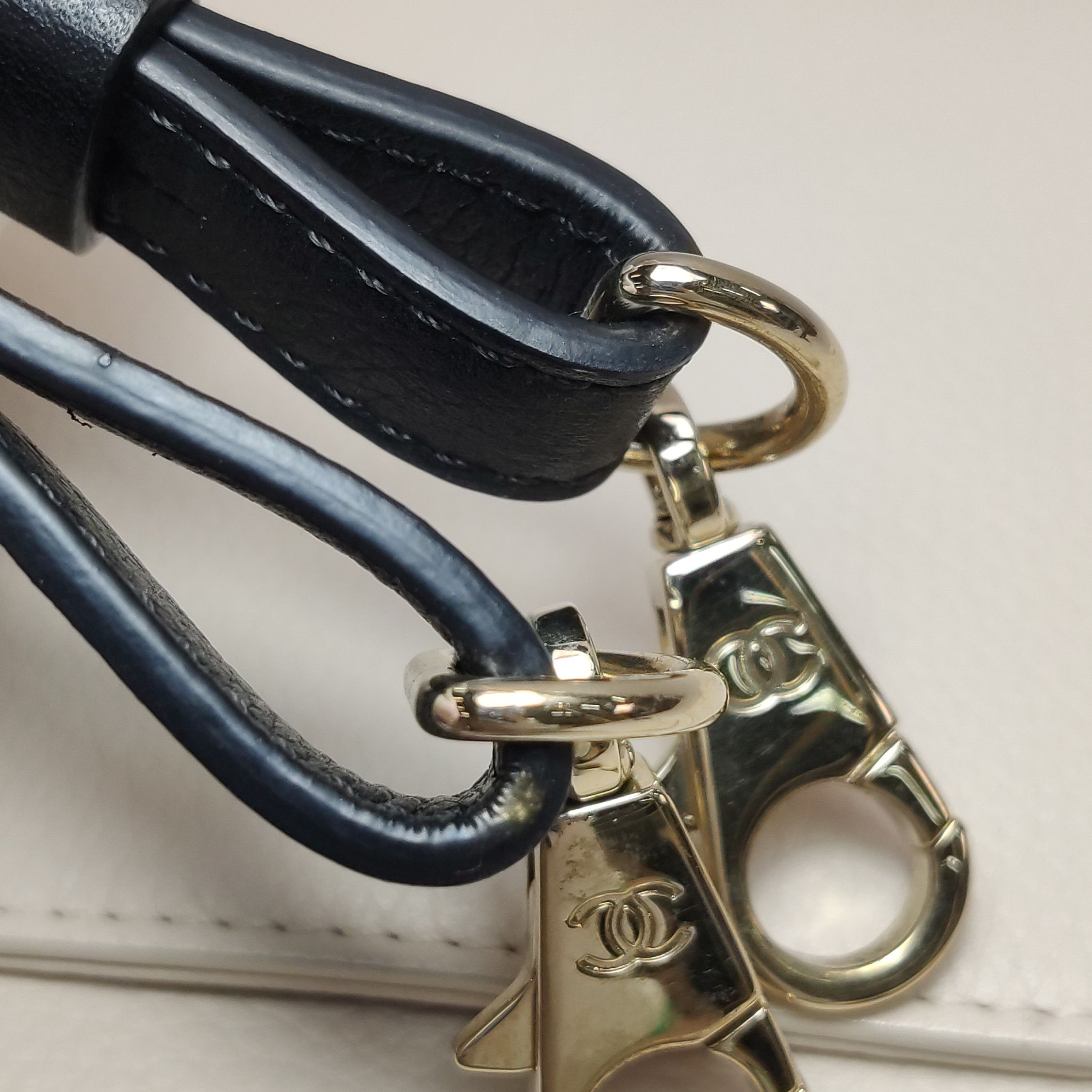 Chanel Chanel Women os Shoulder Bags Size ONE SIZE - 12 Thumbnail