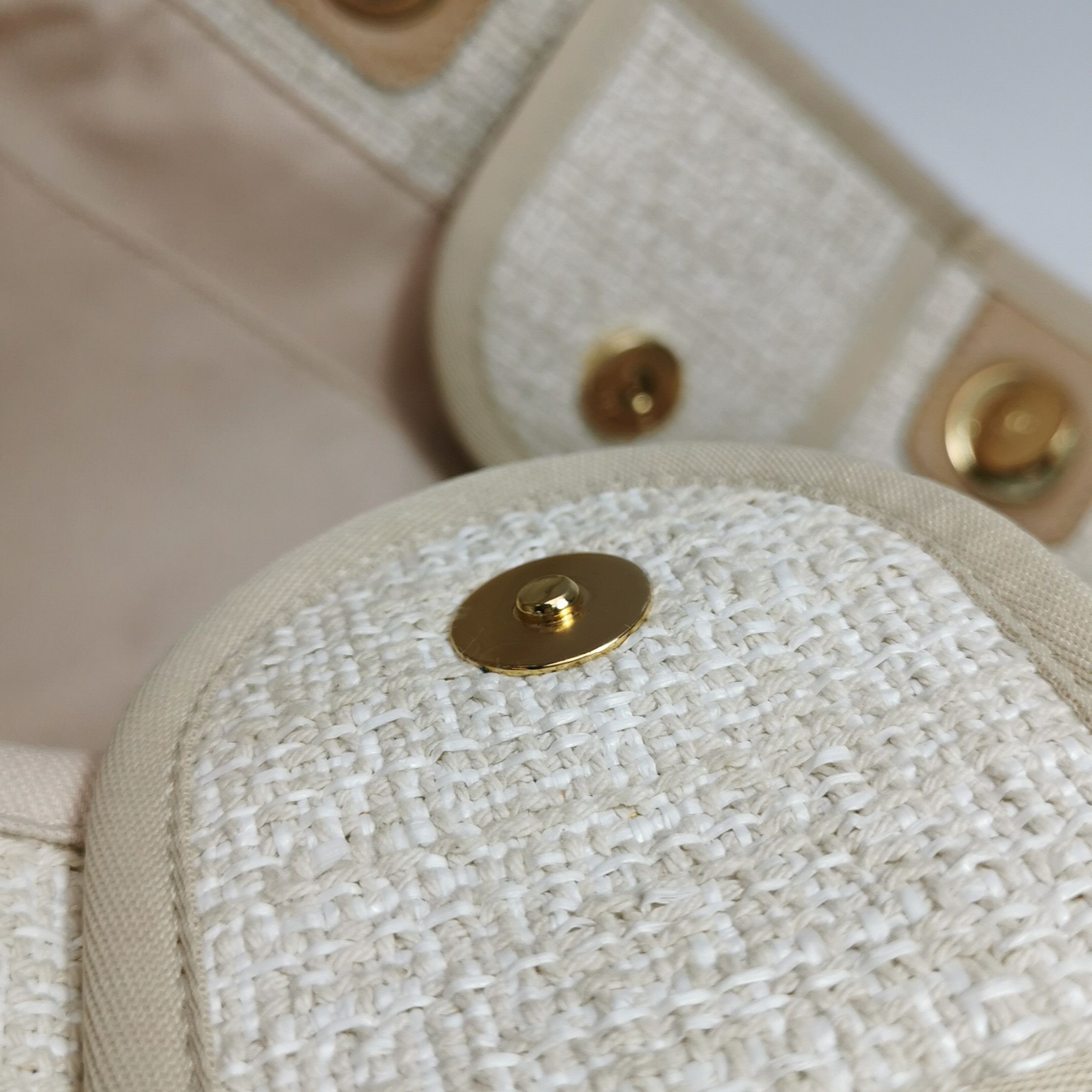 Chanel Chanel Women os Shoulder Bags Size ONE SIZE - 14 Thumbnail