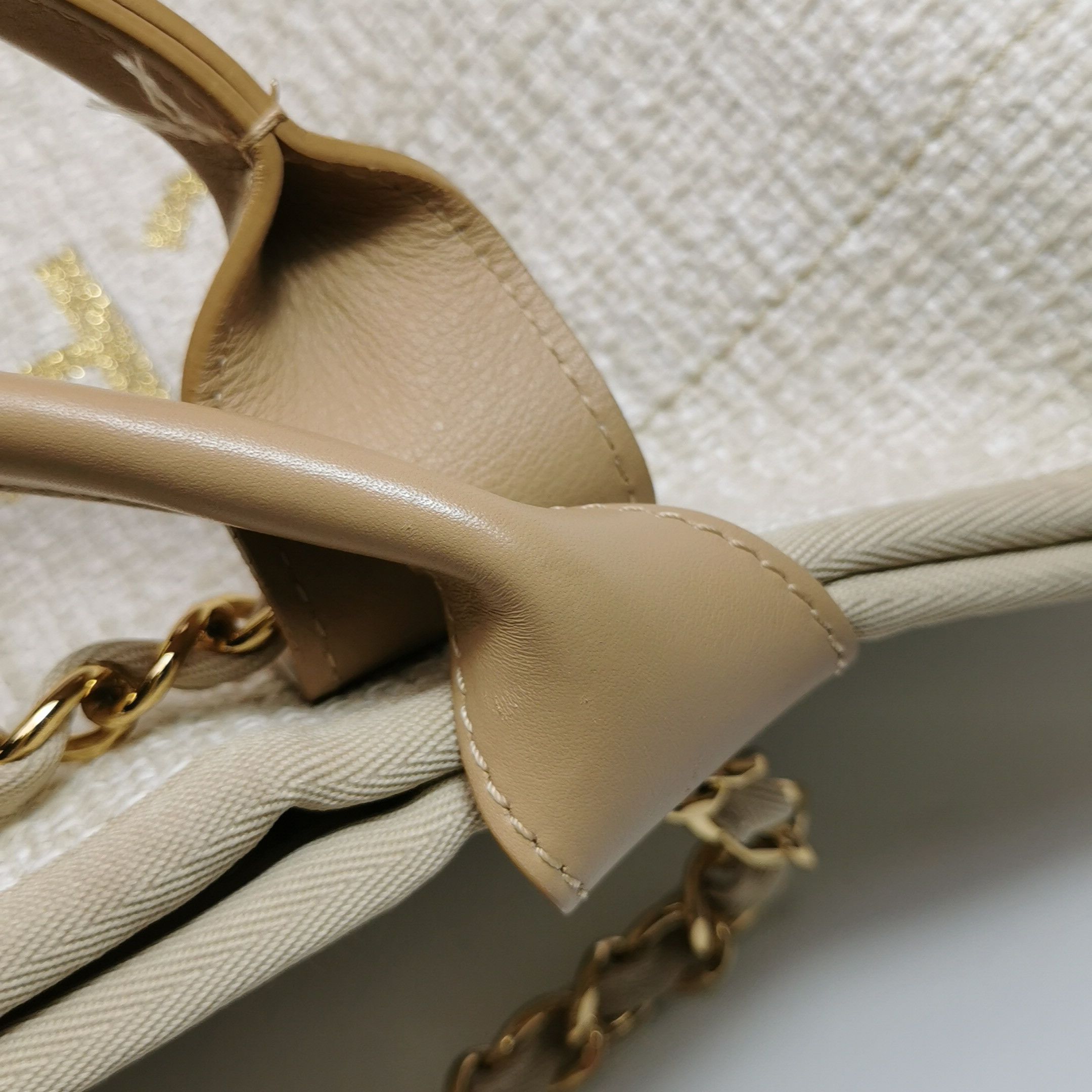 Chanel Chanel Women os Shoulder Bags Size ONE SIZE - 22 Thumbnail