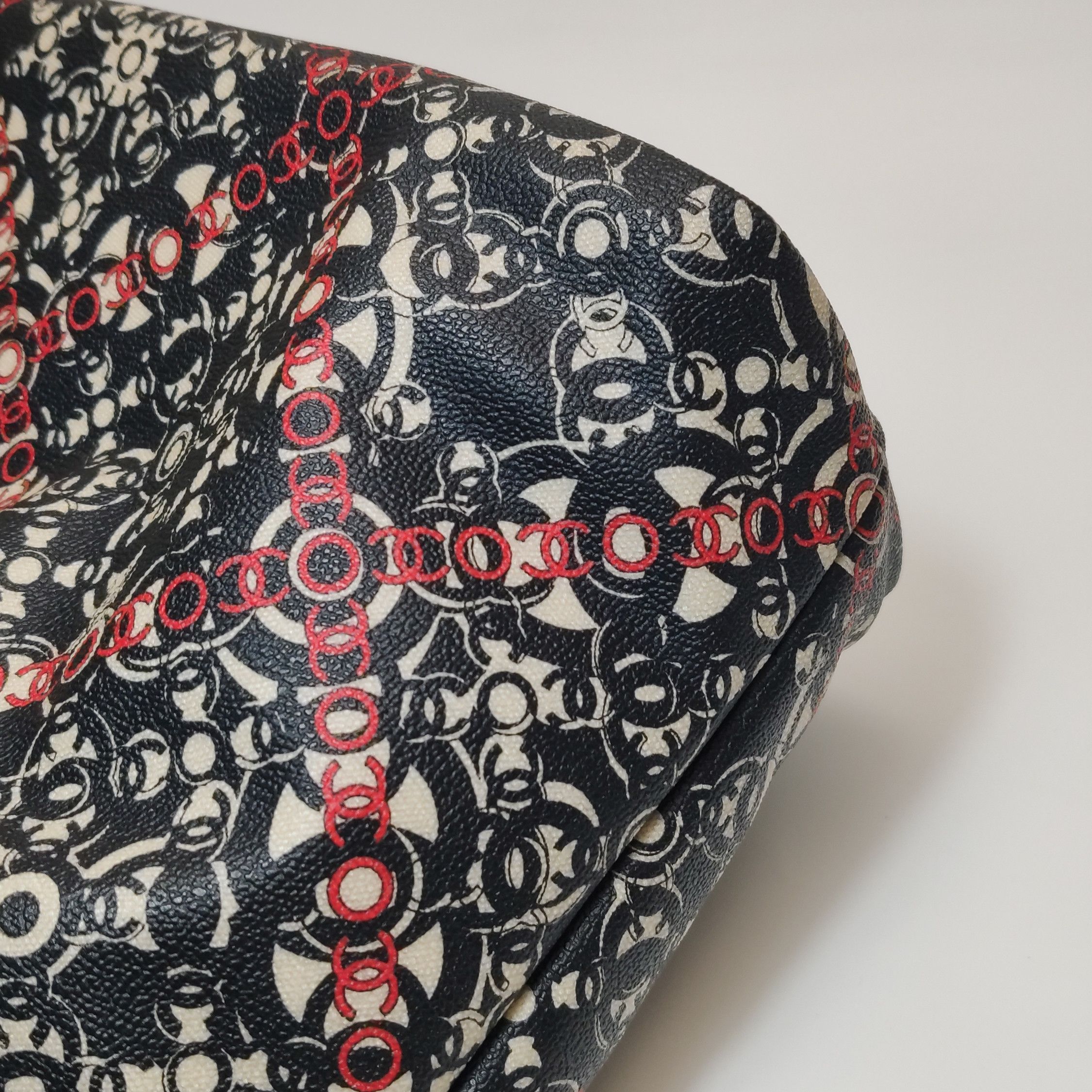 Chanel Chanel Women os Tote Bags Size ONE SIZE - 17 Thumbnail