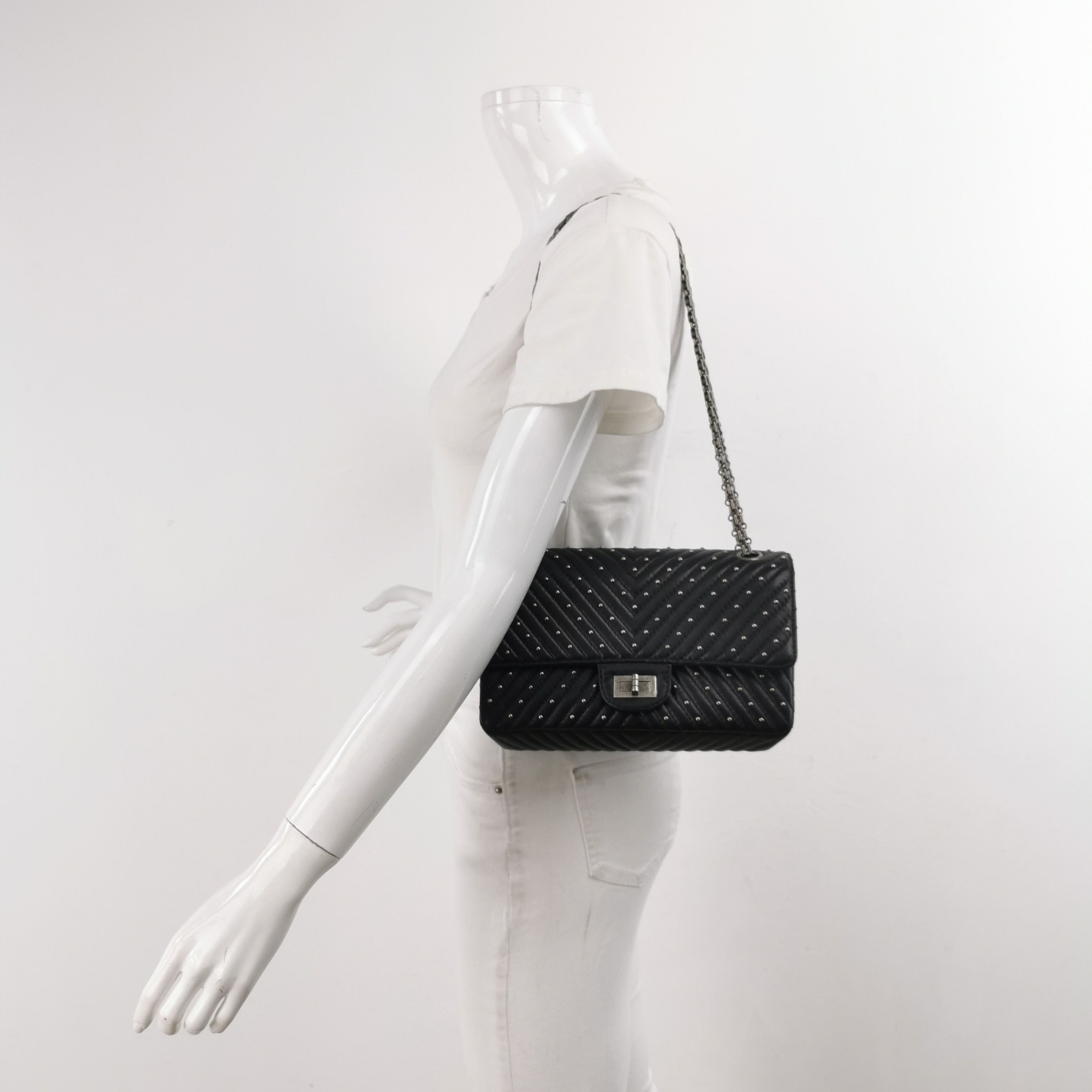 Chanel Chanel Women os Shoulder Bags Size ONE SIZE - 2 Thumbnail