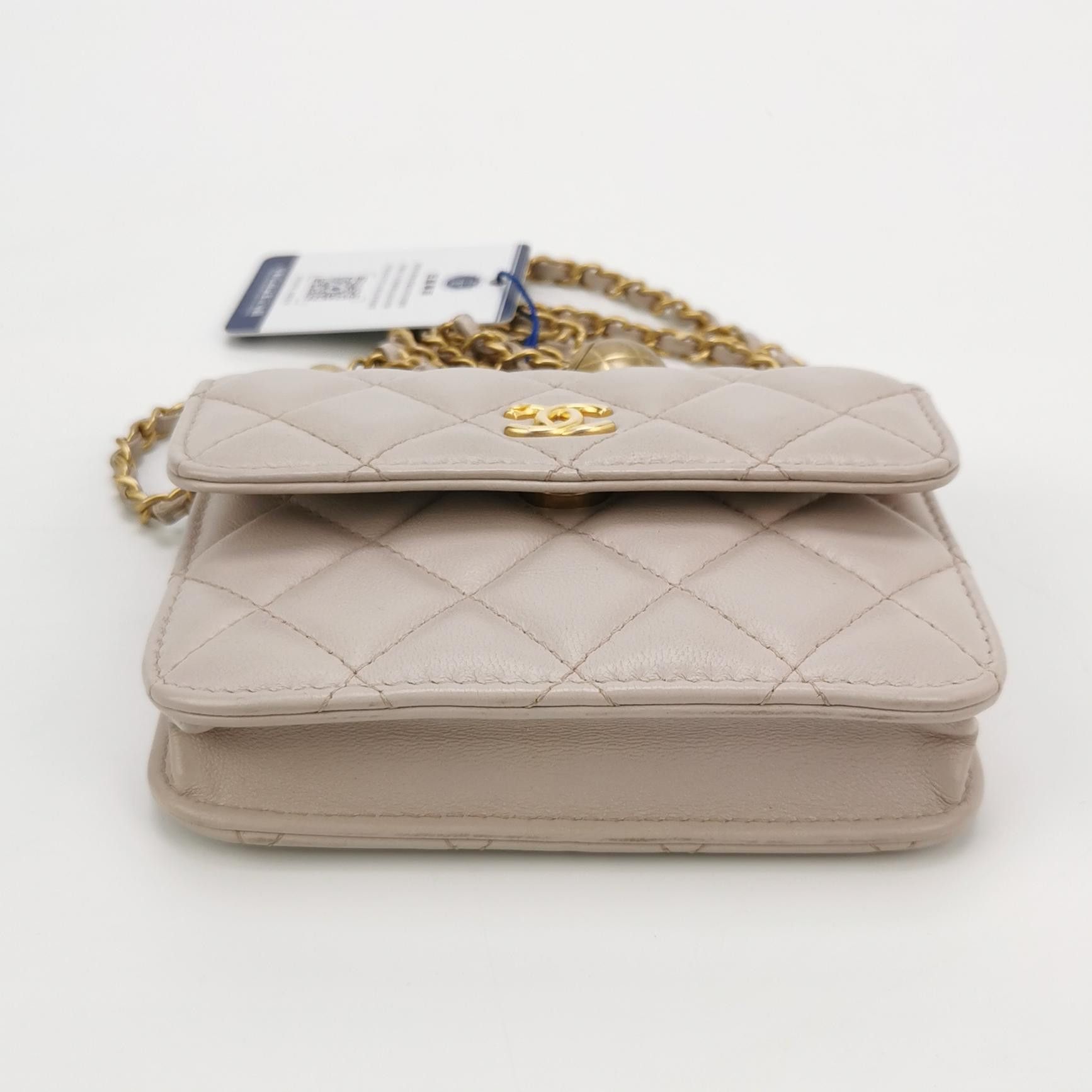 Chanel Chanel Women os Shoulder Bags Size ONE SIZE - 6 Thumbnail