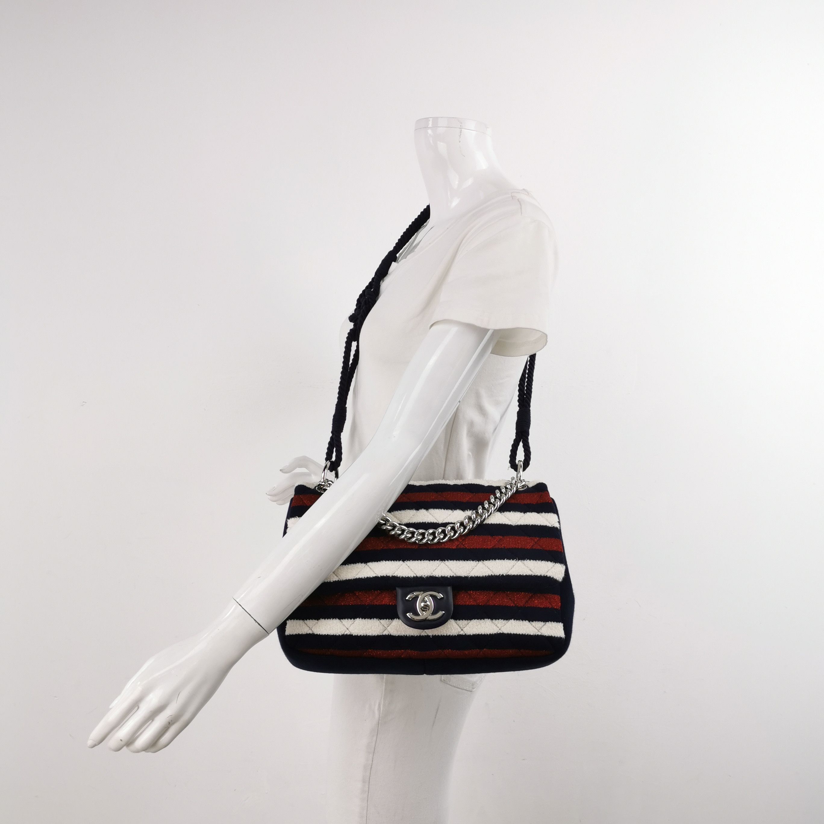 Chanel Chanel Women os Shoulder Bags Size ONE SIZE - 2 Thumbnail