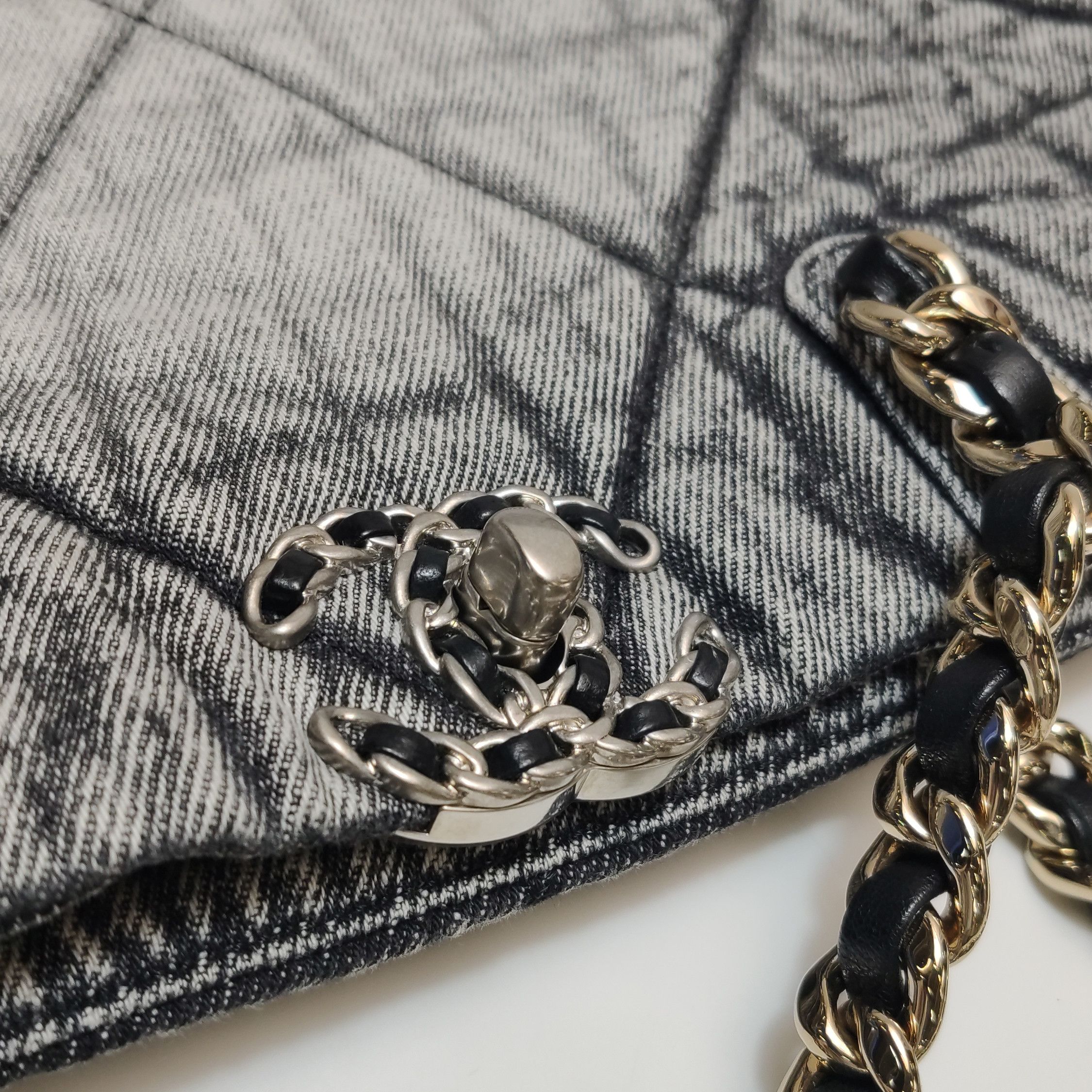 Chanel Chanel Women os Shoulder Bags Size ONE SIZE - 12 Thumbnail