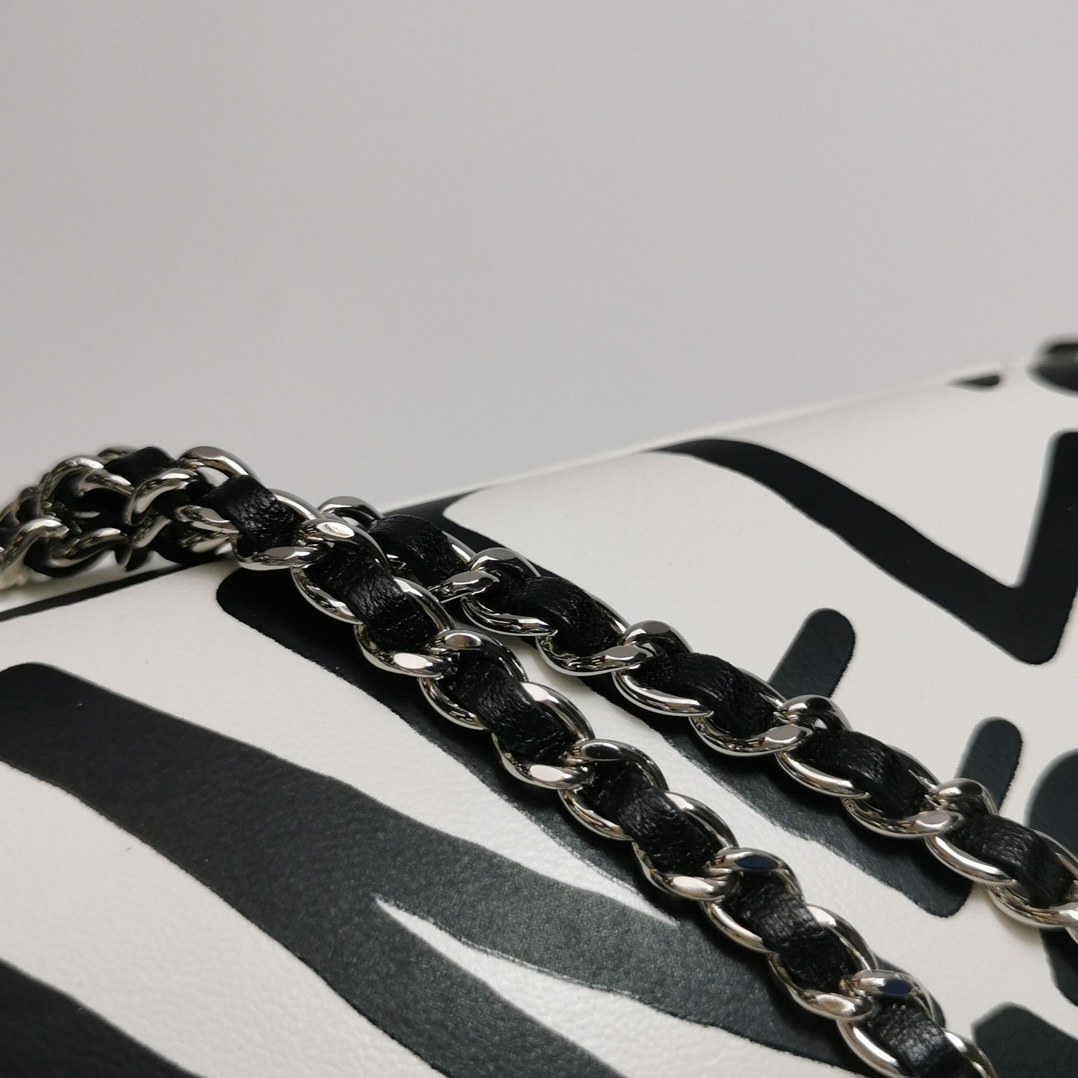 Chanel Chanel Women os Shoulder Bags Size ONE SIZE - 14 Thumbnail