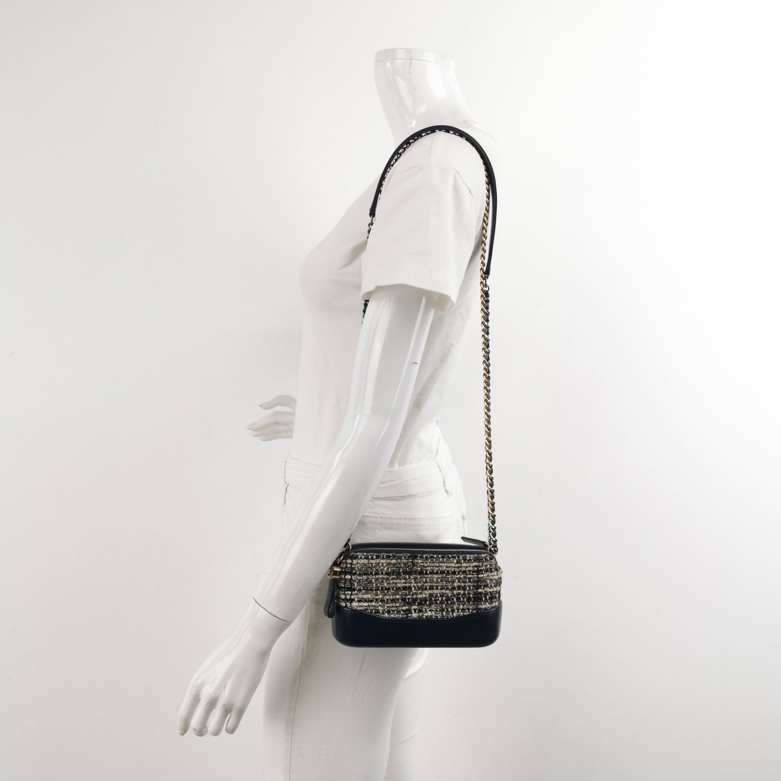 Chanel Chanel Women os Crossbody Bags Size ONE SIZE - 2 Thumbnail