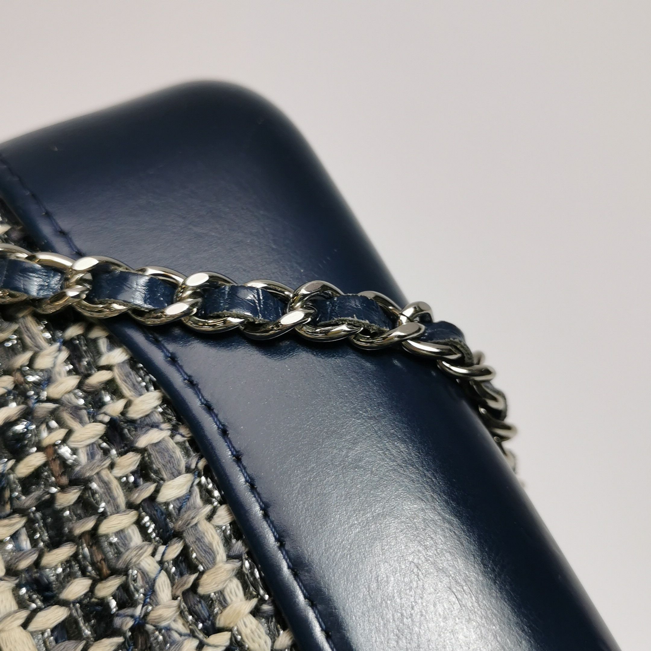 Chanel Chanel Women os Crossbody Bags Size ONE SIZE - 15 Thumbnail