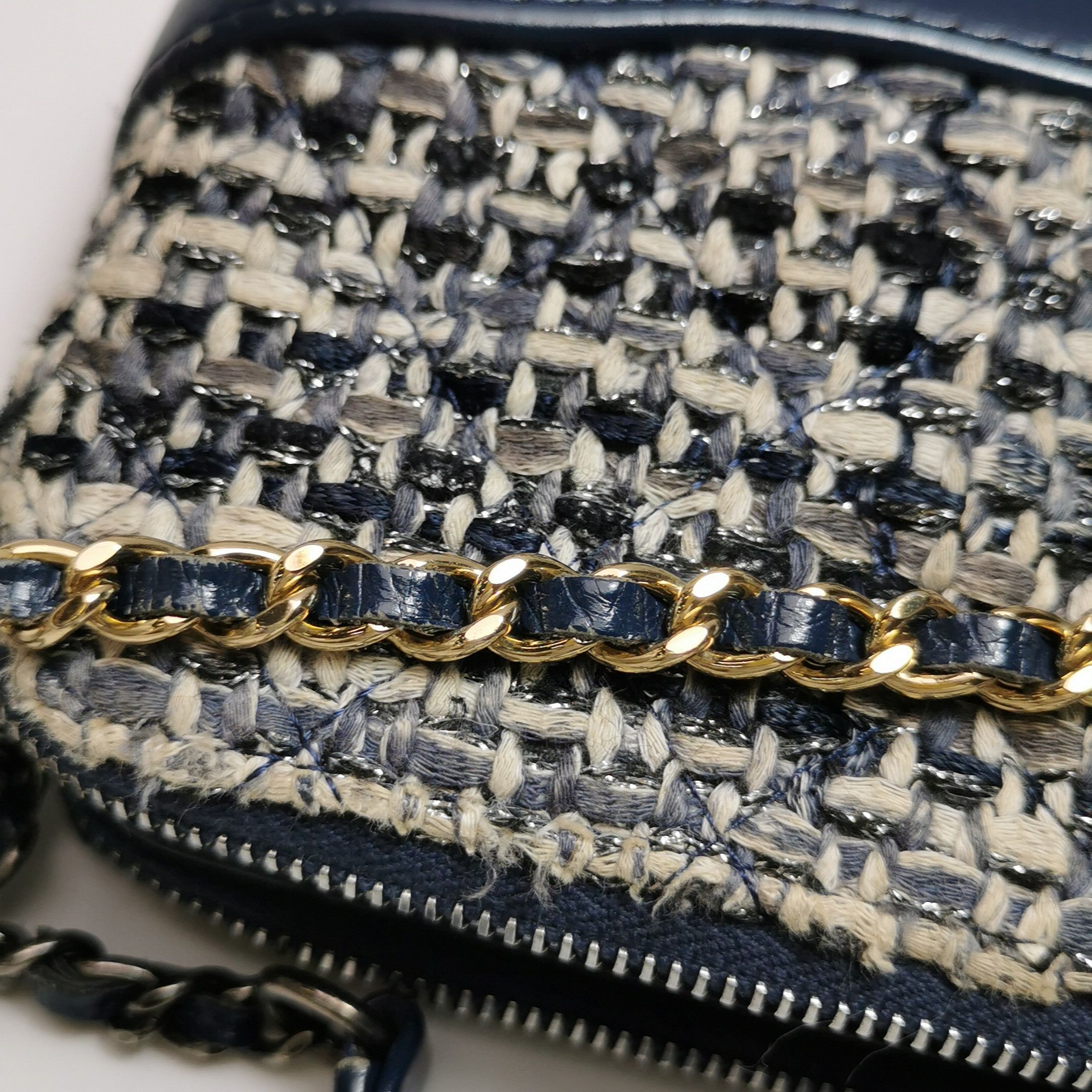 Chanel Chanel Women os Crossbody Bags Size ONE SIZE - 11 Thumbnail
