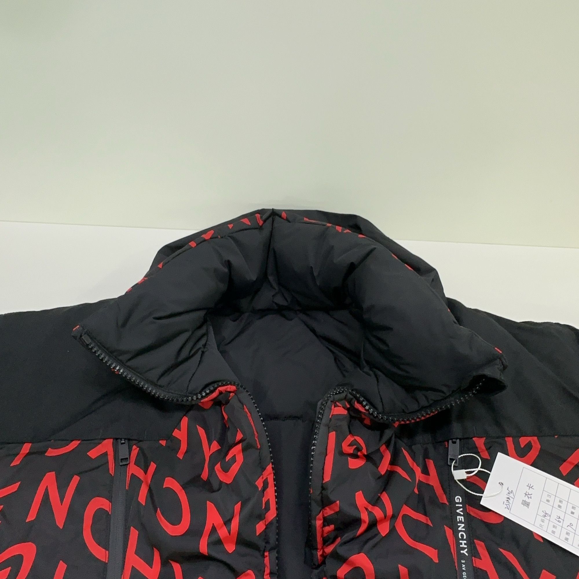 Givenchy Givenchy Red Logo Print Puffer Jacket Size M Size US M / EU 48-50 / 2 - 6 Thumbnail