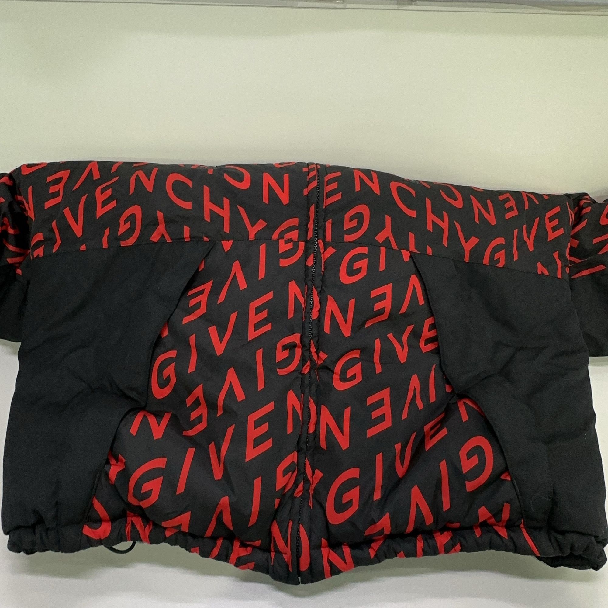 Givenchy Givenchy Red Logo Print Puffer Jacket Size M Size US M / EU 48-50 / 2 - 8 Thumbnail
