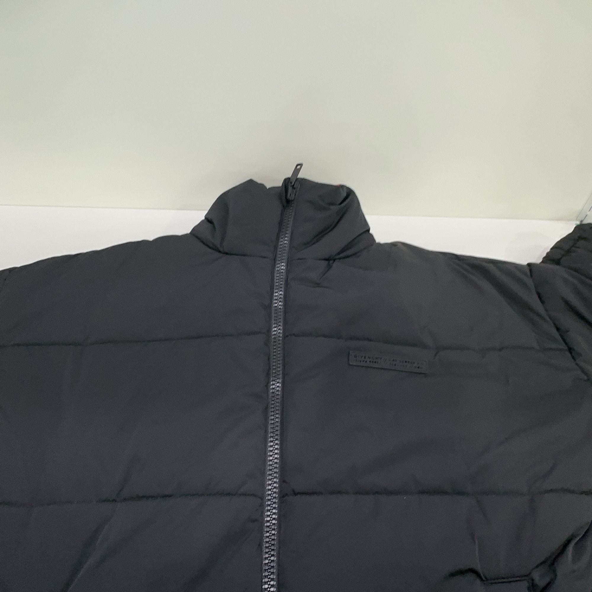 Givenchy Givenchy Red Logo Print Puffer Jacket Size M Size US M / EU 48-50 / 2 - 12 Thumbnail