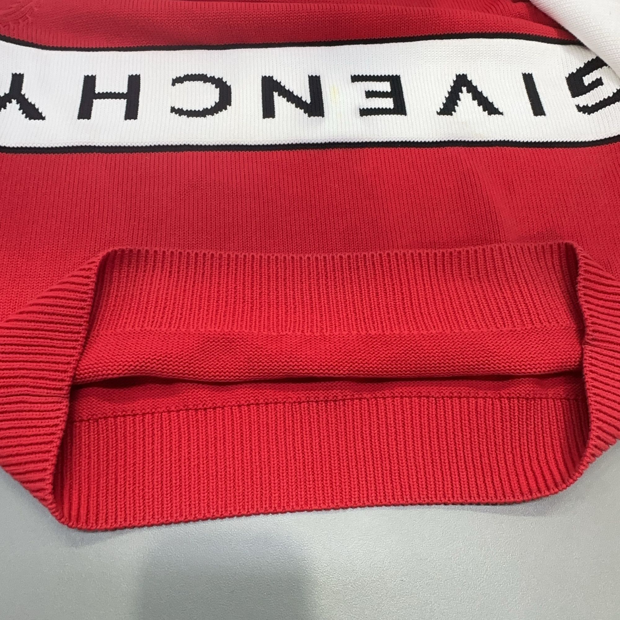 Givenchy Givenchy Logo Stripe Sweater Red Size XL Size US XL / EU 56 / 4 - 9 Thumbnail