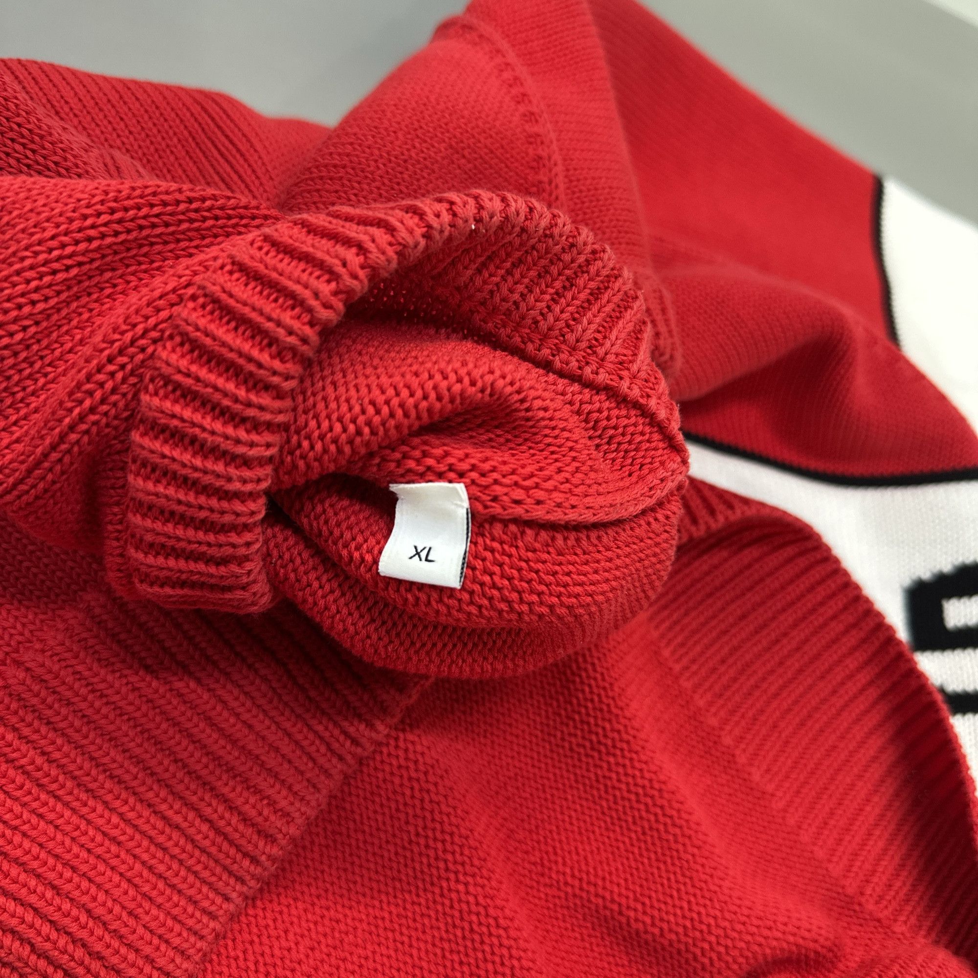 Givenchy Givenchy Logo Stripe Sweater Red Size XL Size US XL / EU 56 / 4 - 5 Thumbnail