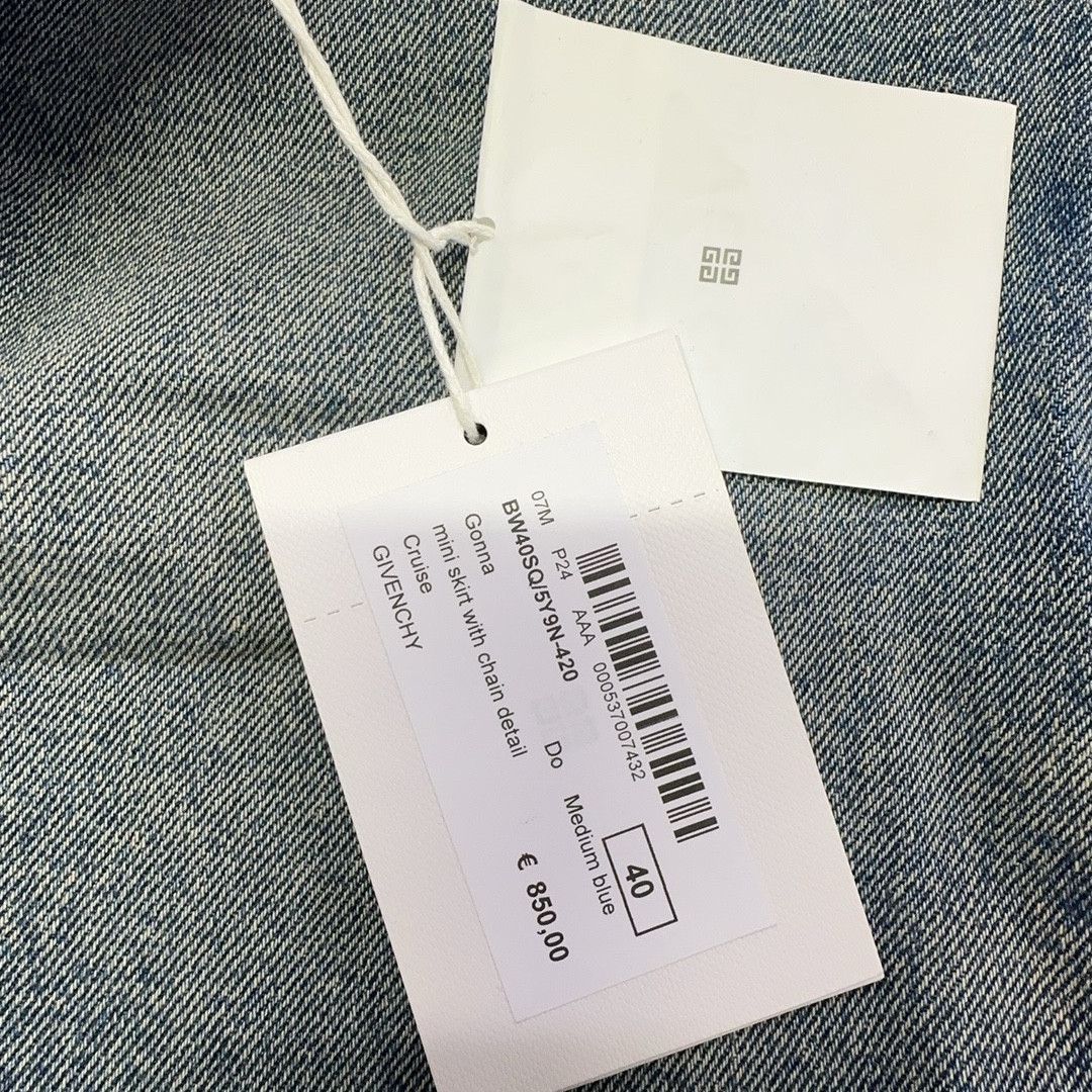 Givenchy Givenchy Chain Detail Denim Mini Skirt Size 40 Size 28" / US 6 / IT 42 - 5 Thumbnail