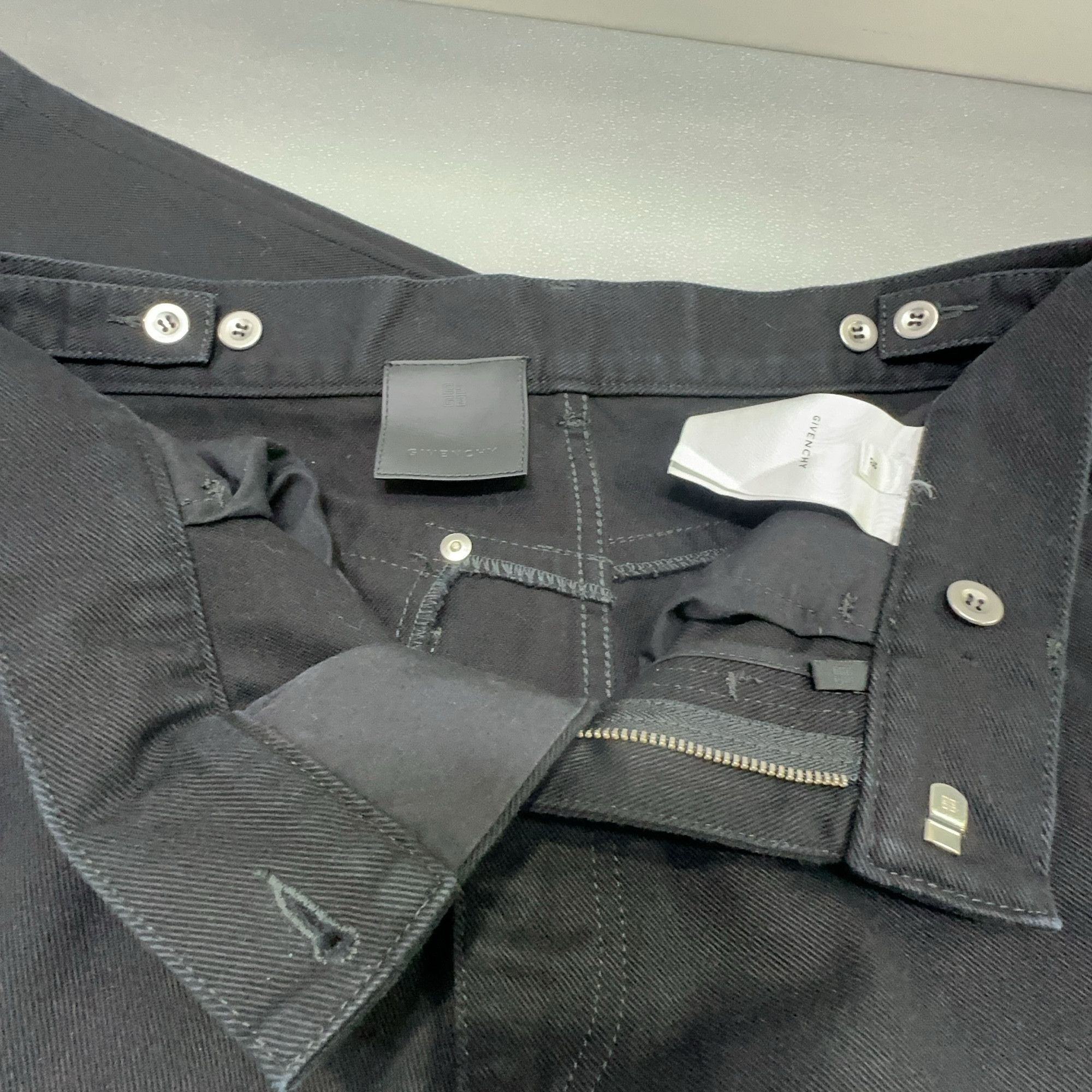 Givenchy Givenchy Zipper Detail Denim Jeans Size 28 Size US 28 / EU 44 - 6 Thumbnail