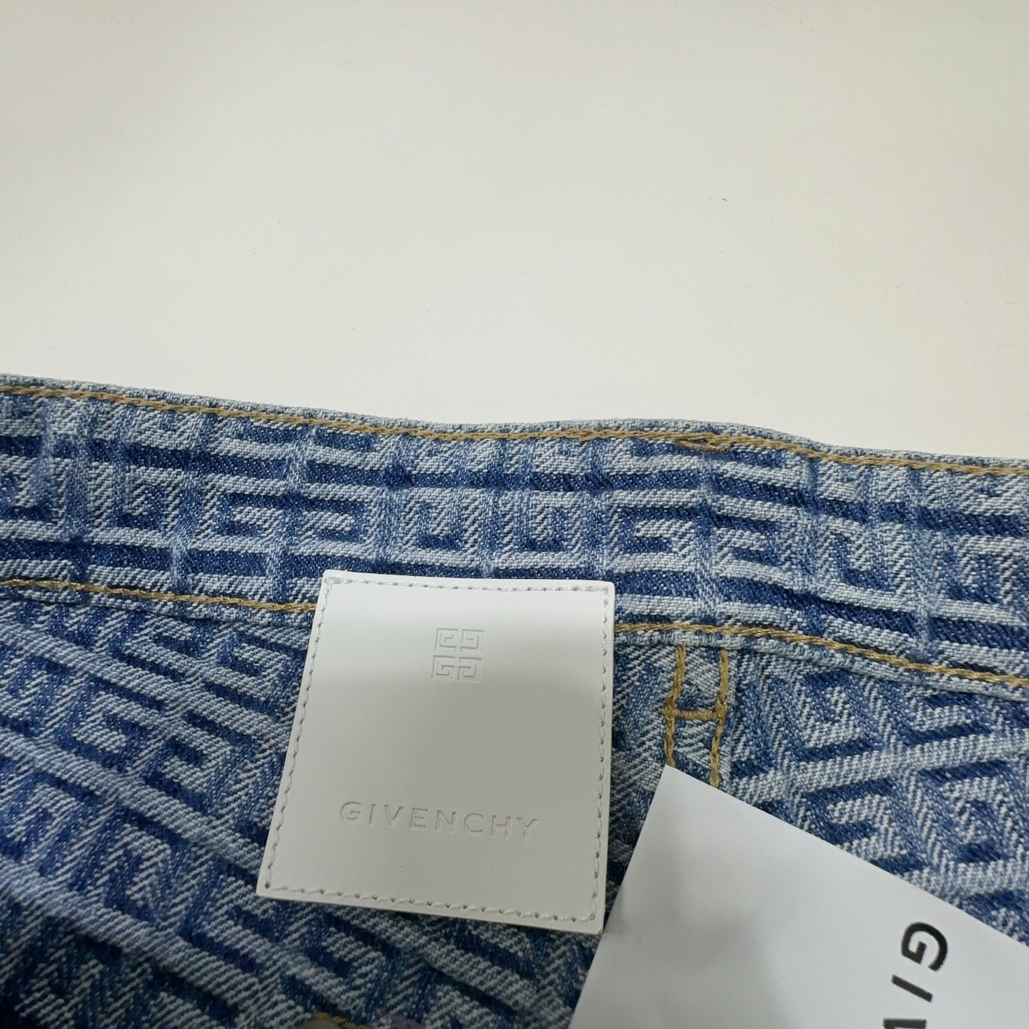 Givenchy Givenchy Monogram Print Denim Jeans Size 30 Size US 30 / EU 46 - 3 Thumbnail