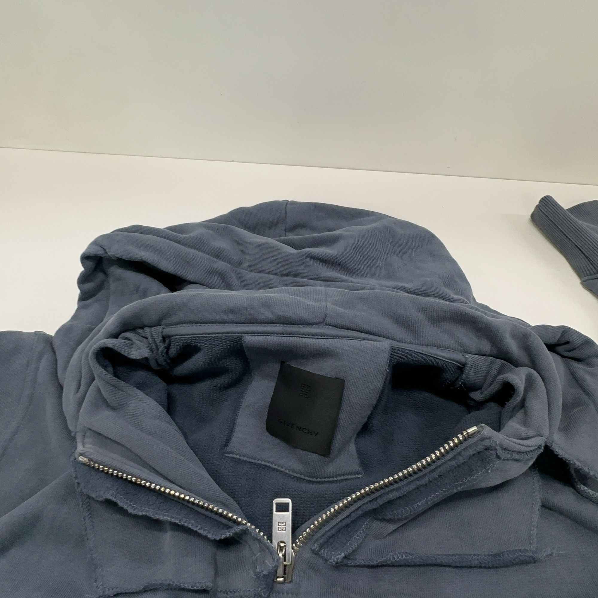 Givenchy Givenchy Logo Hoodie Size L Size US L / EU 52-54 / 3 - 6 Thumbnail