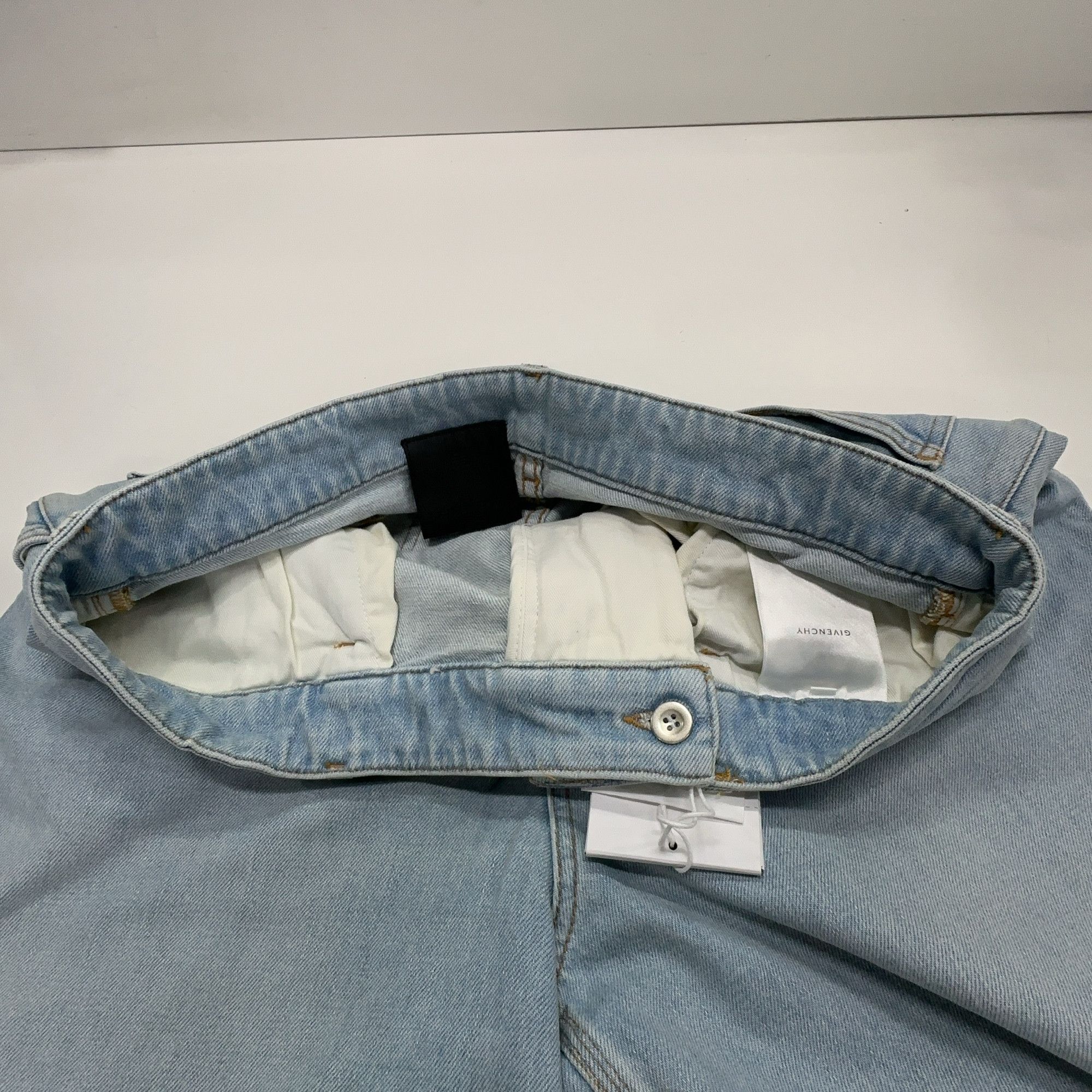 Givenchy Givenchy Light Blue Denim Jeans Size 30 Size US 30 / EU 46 - 7 Thumbnail