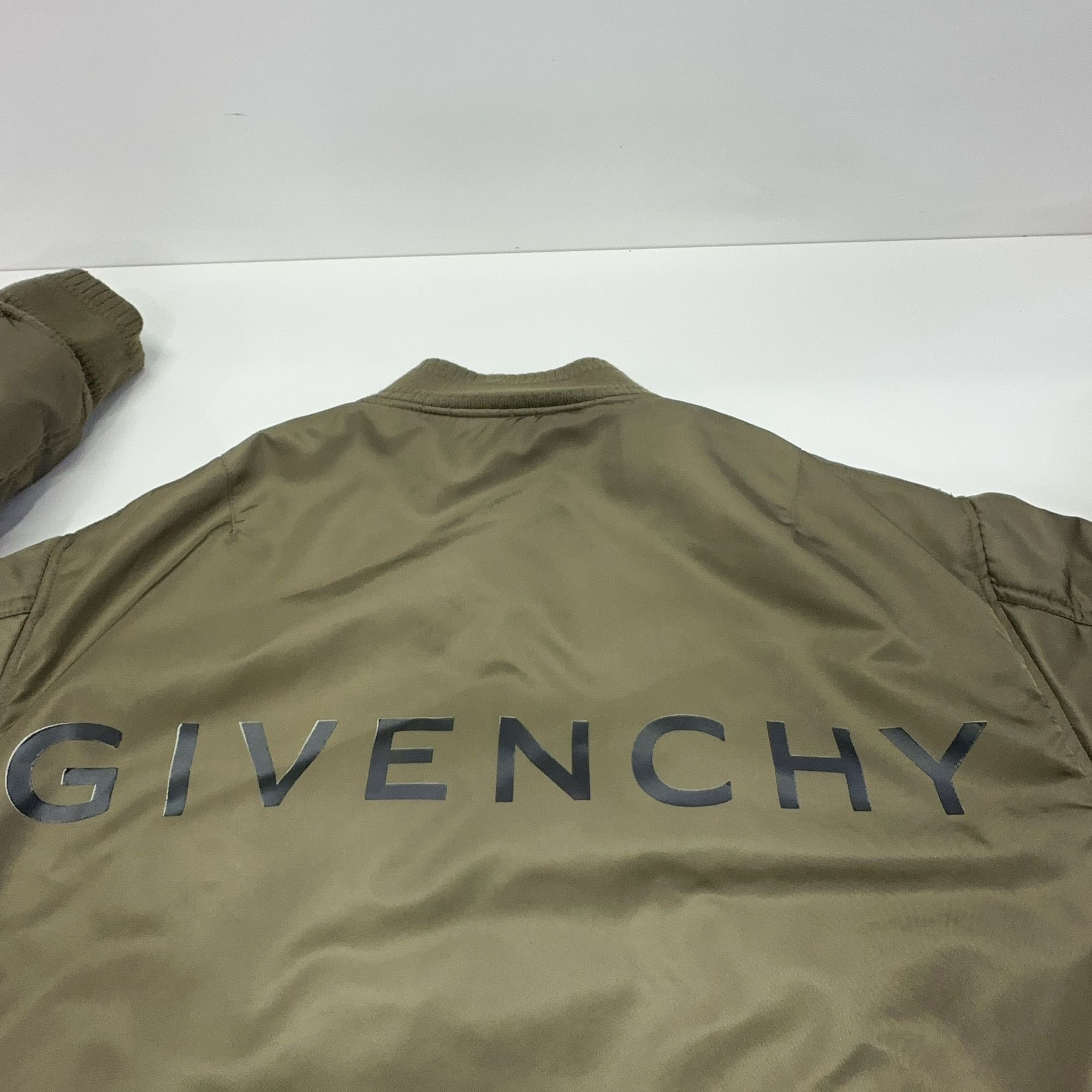 Givenchy Givenchy Logo Bomber Jacket Size 48 Size US M / EU 48-50 / 2 - 14 Thumbnail