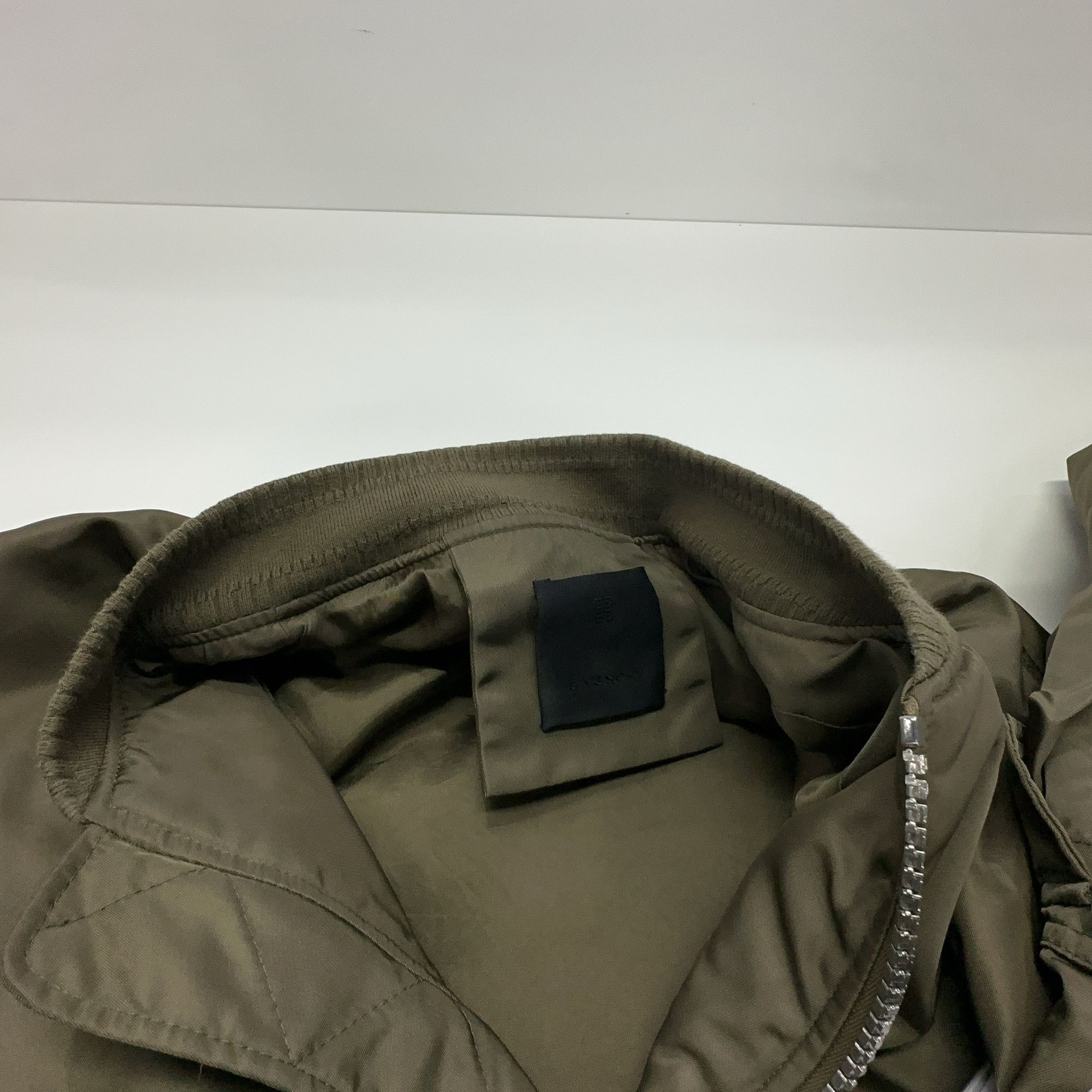 Givenchy Givenchy Logo Bomber Jacket Size 48 Size US M / EU 48-50 / 2 - 9 Thumbnail