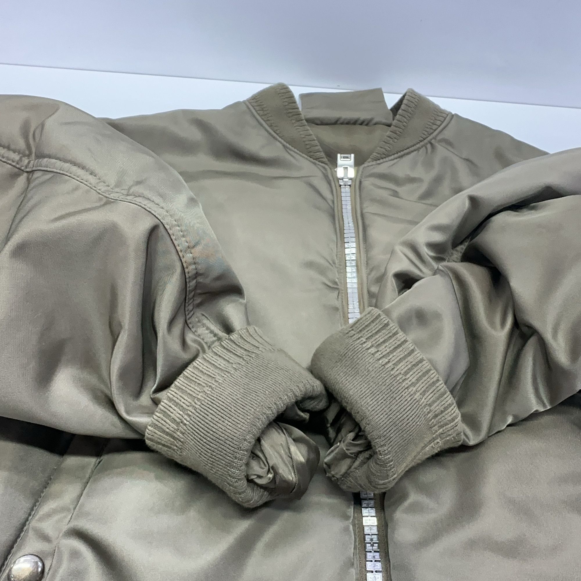 Givenchy Givenchy Logo Bomber Jacket Size 48 Size US M / EU 48-50 / 2 - 13 Thumbnail